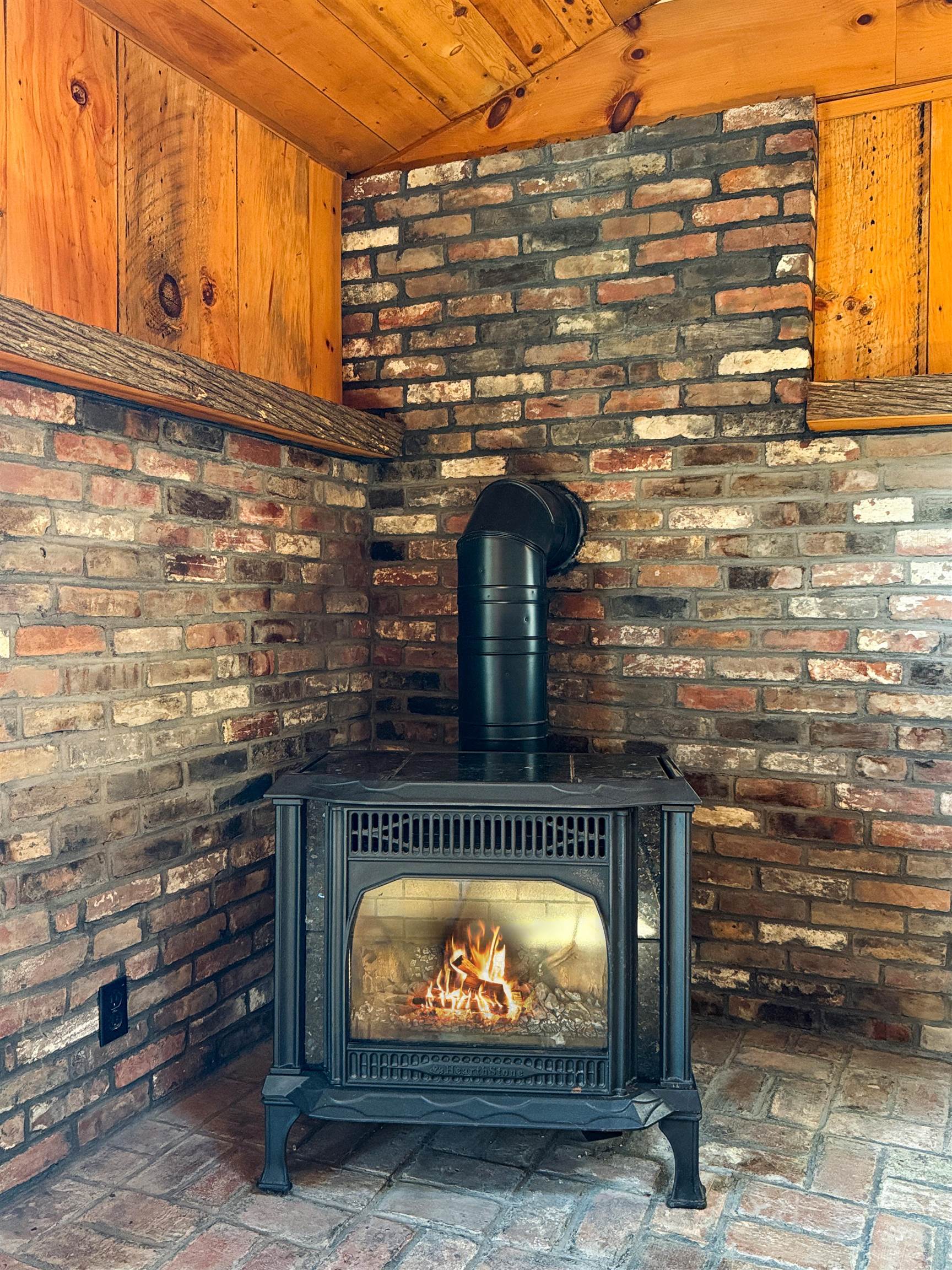 5520 Maidstone Lake Road Property Photo 8