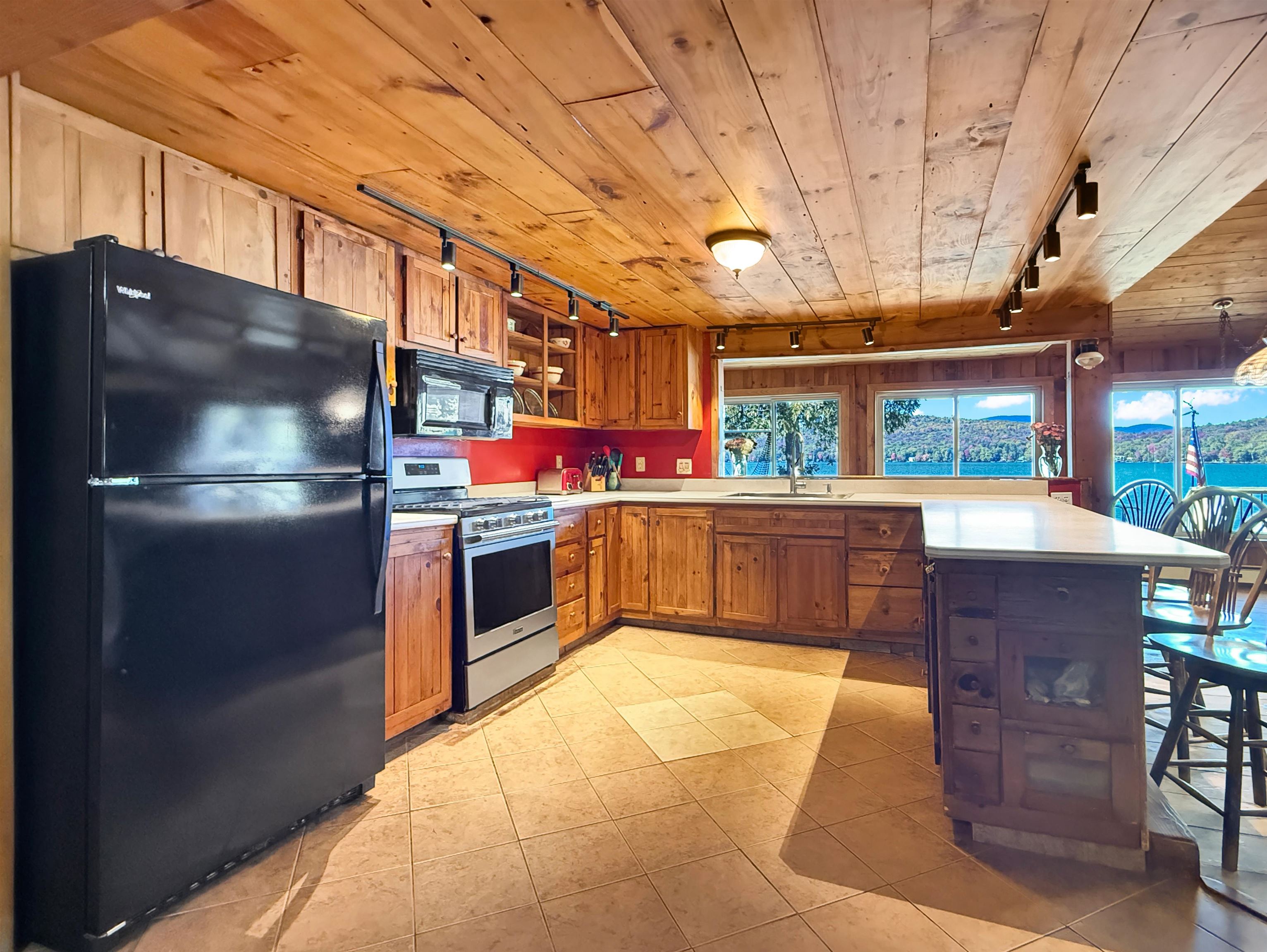 5520 Maidstone Lake Road Property Photo 10