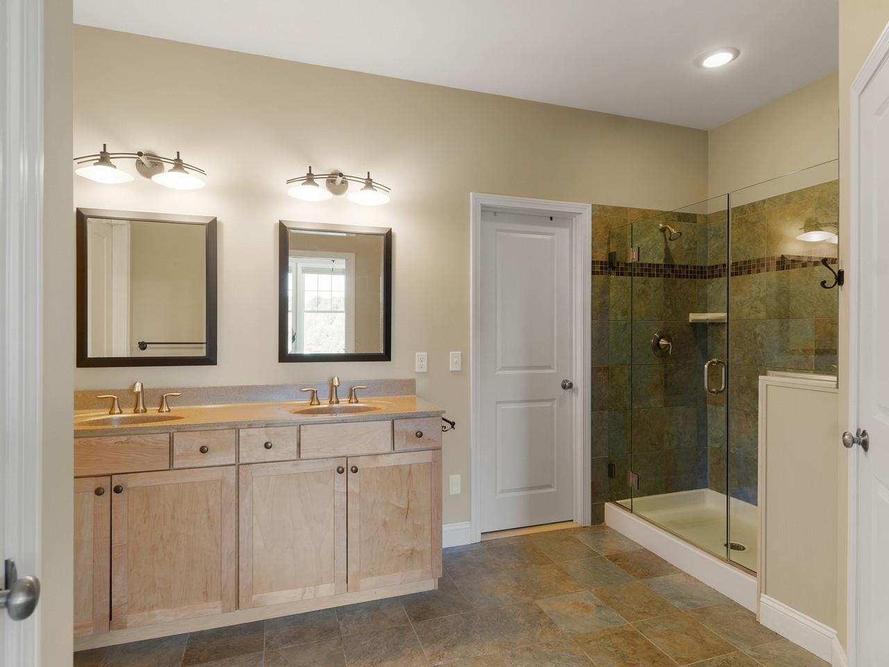 70 Dunmore Lane Property Photo 14