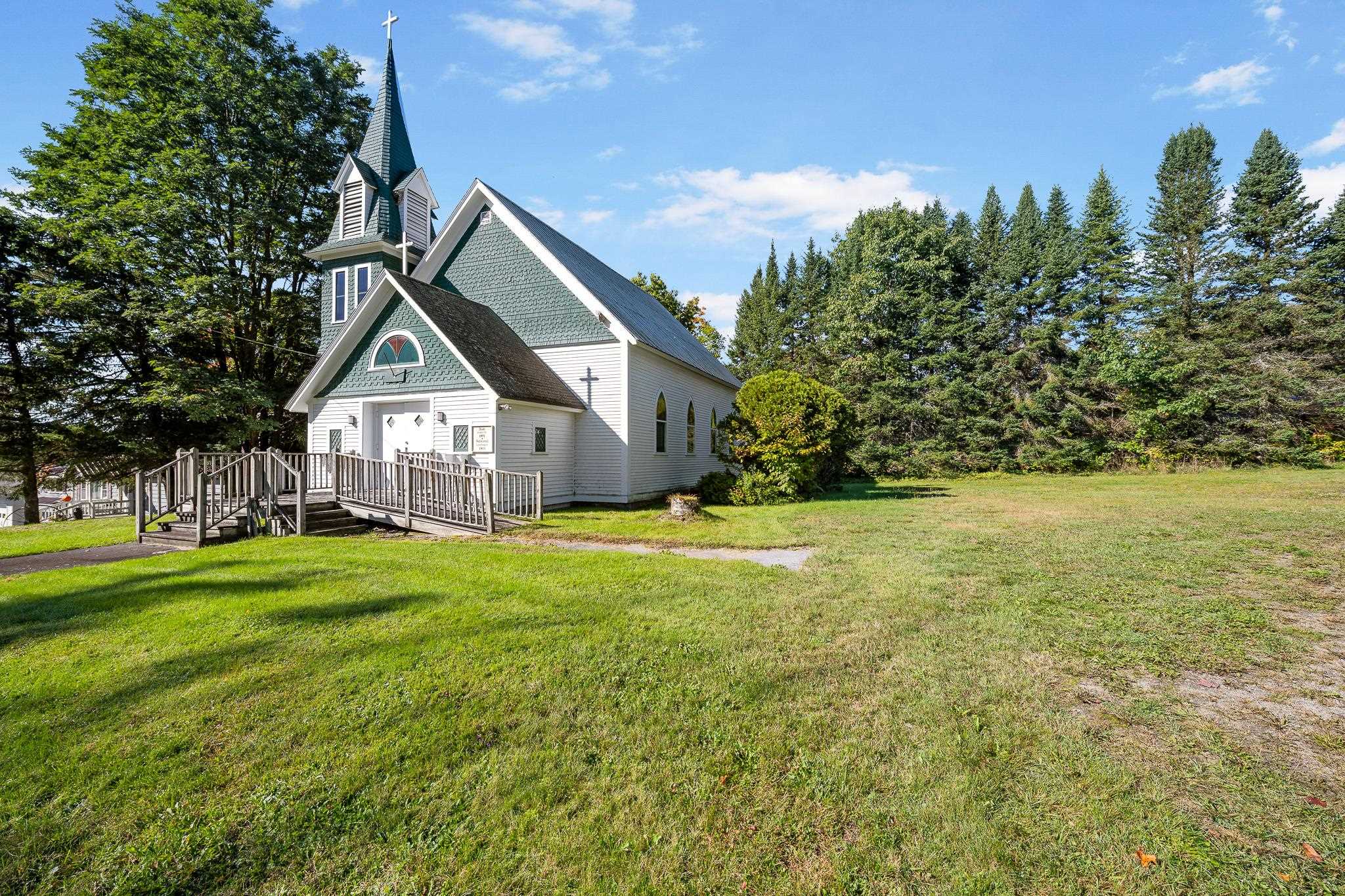 70 South Lunenburg Road Property Photo 1