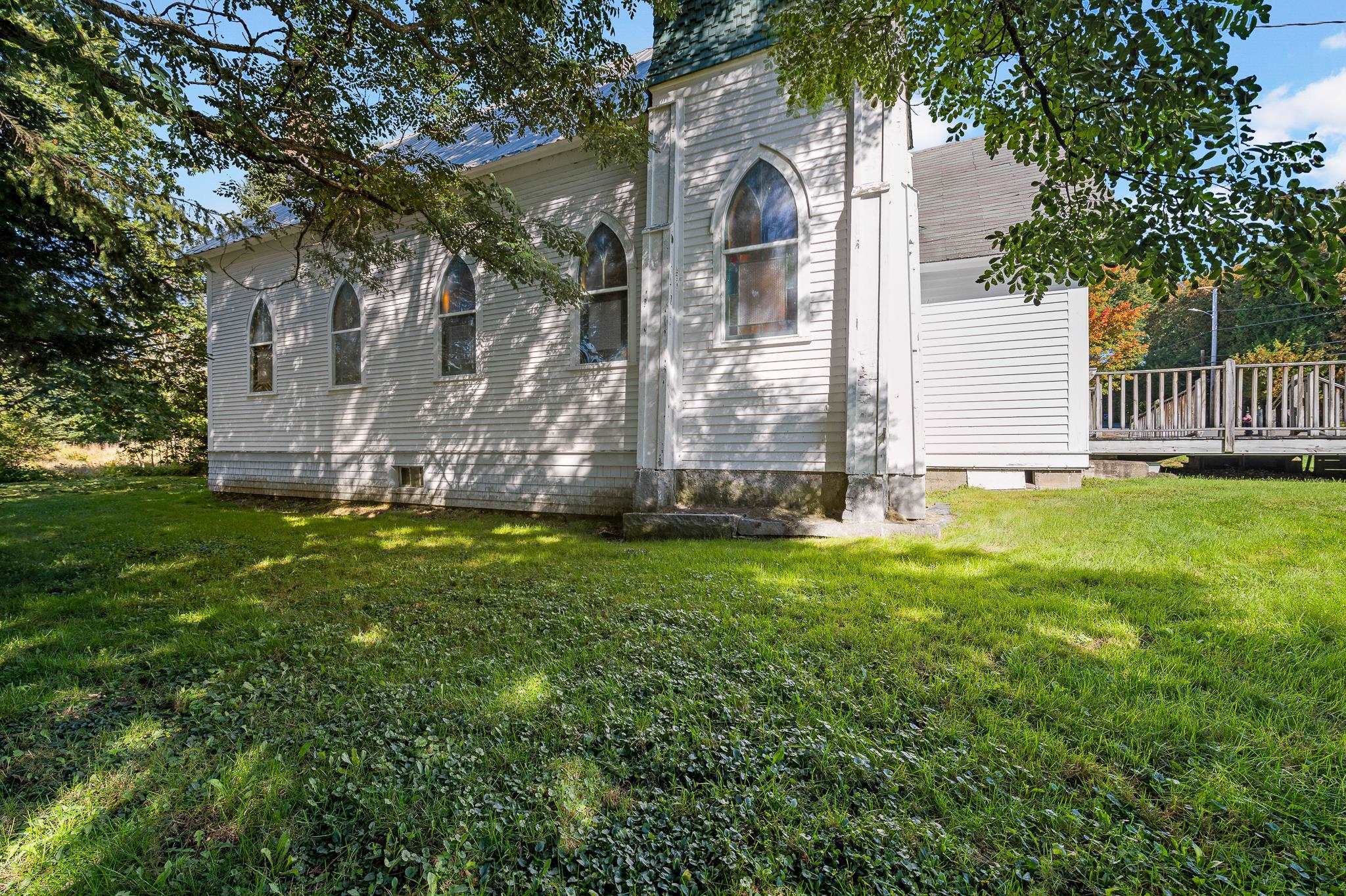 70 South Lunenburg Road Property Photo 4