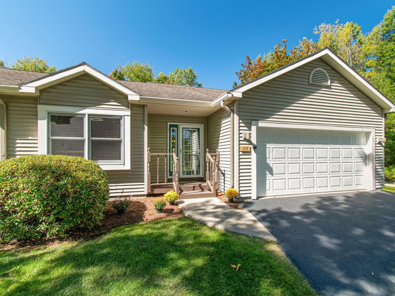 398 Bittersweet Circle Property Photo 1