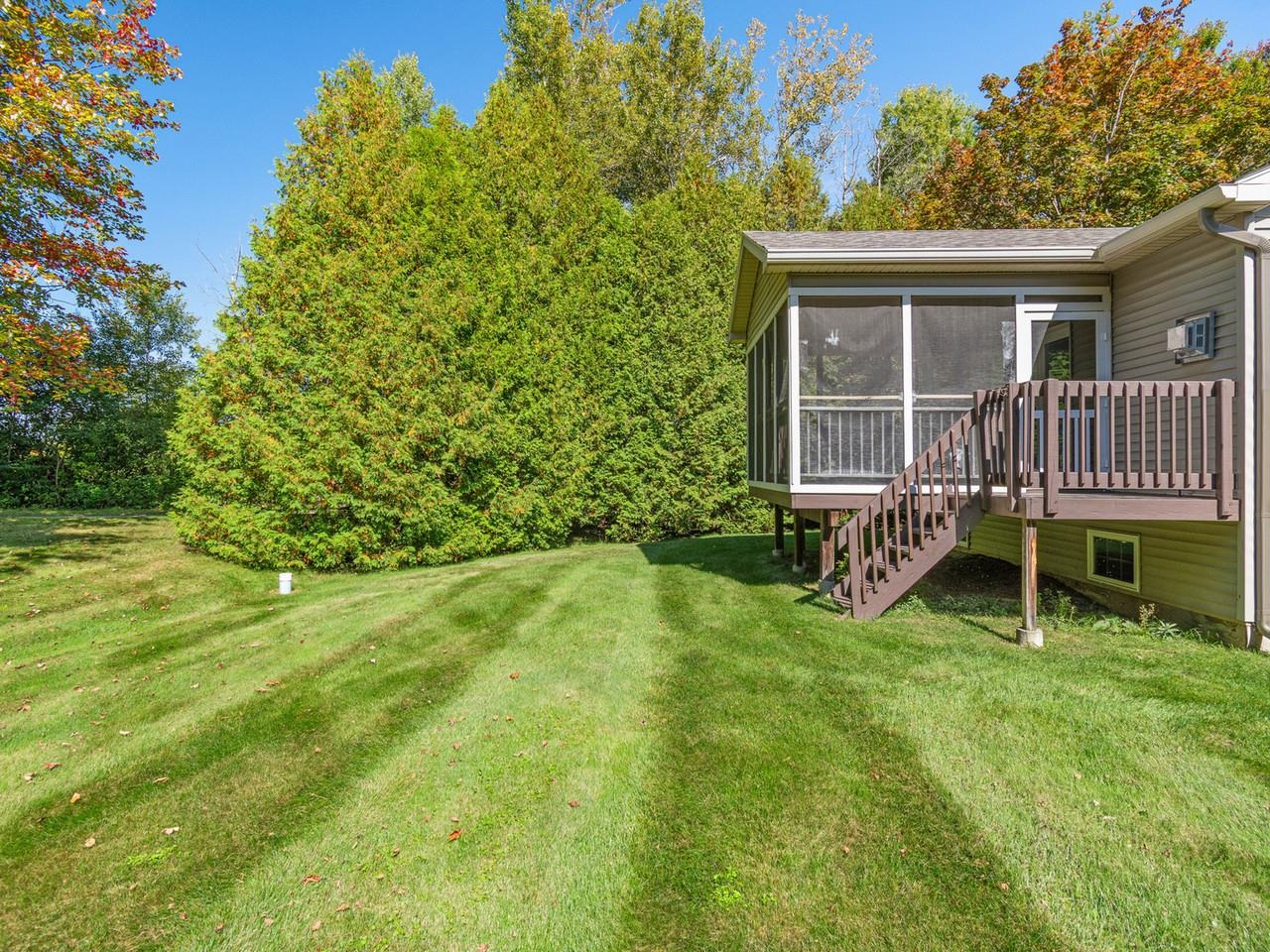 398 Bittersweet Circle Property Photo 7