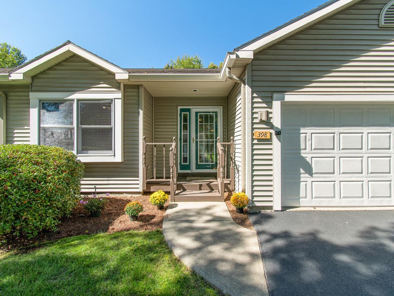 398 Bittersweet Circle Property Photo 8