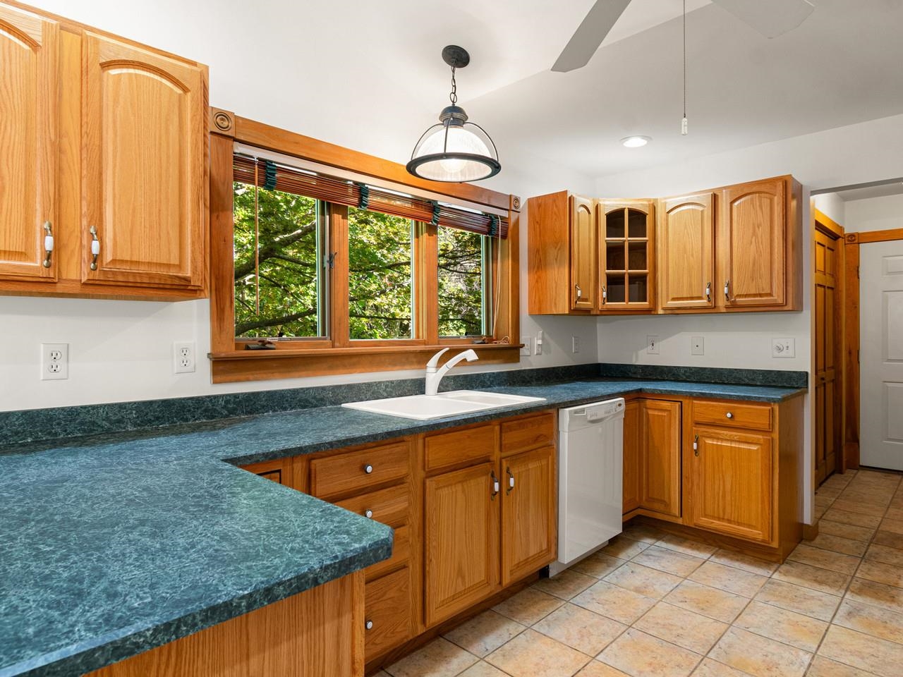 398 Bittersweet Circle Property Photo 32