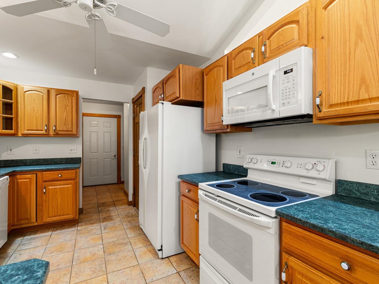 398 Bittersweet Circle Property Photo 33