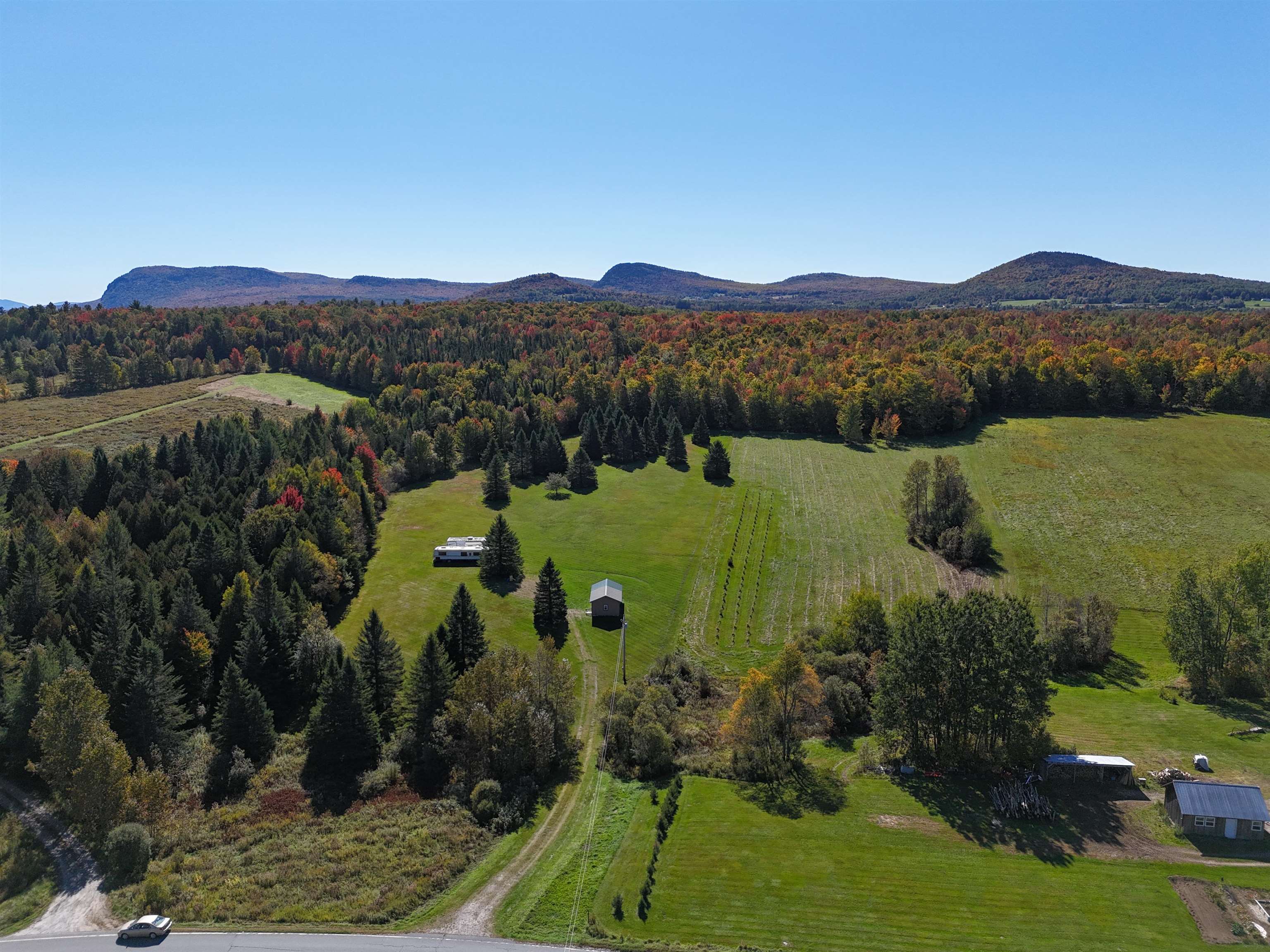 5224 Willoughby Lake Road Property Photo 8