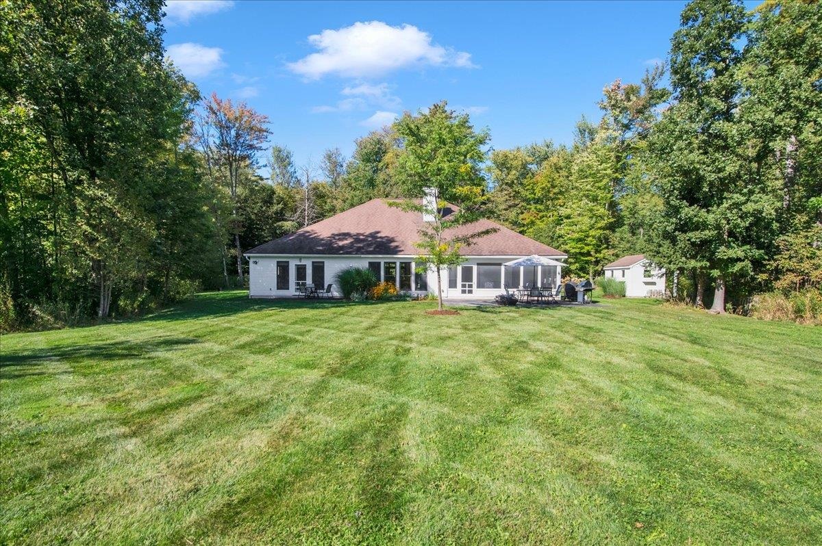 185 Dirt Drive Property Photo 3