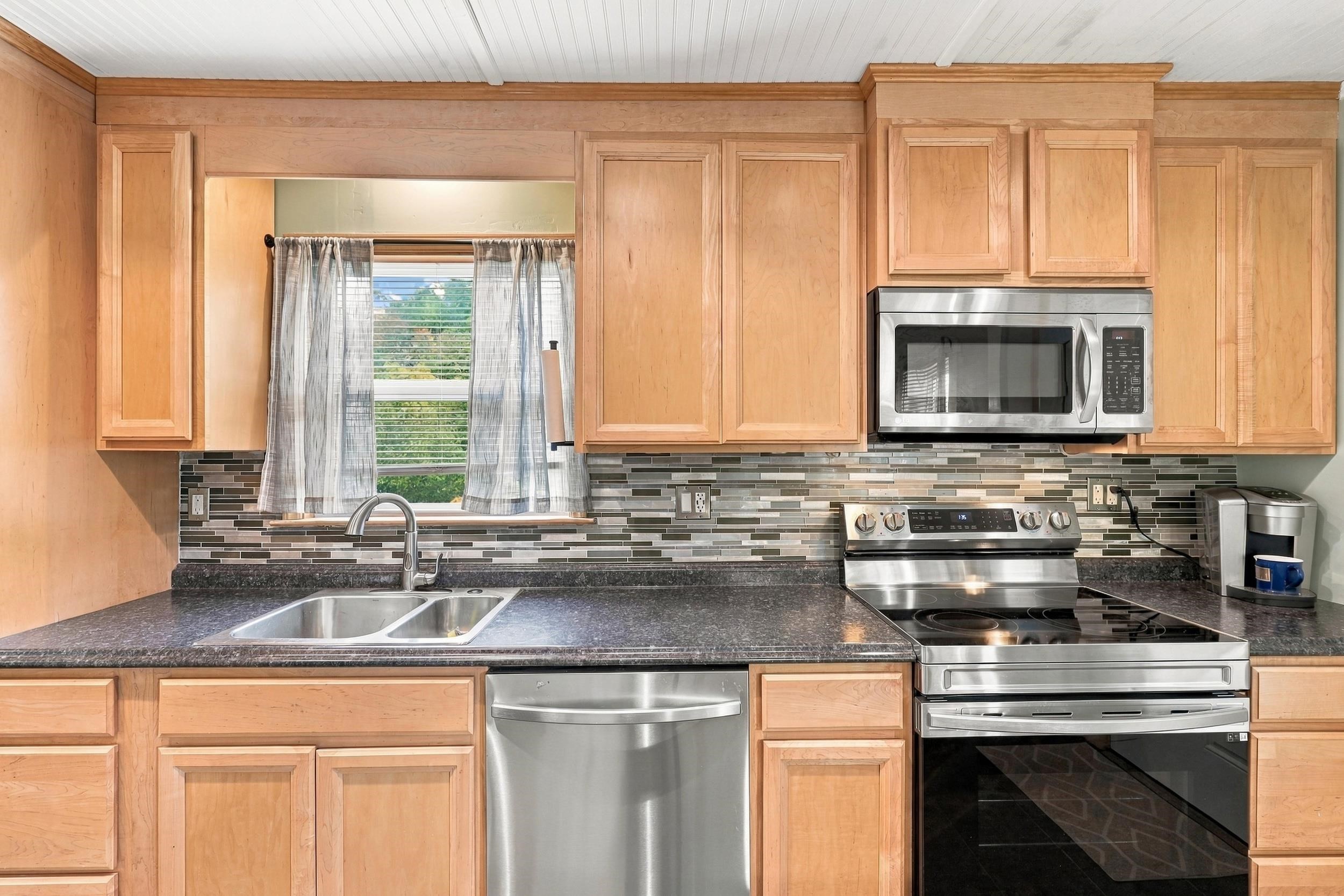 6 Howard Street Property Photo 6