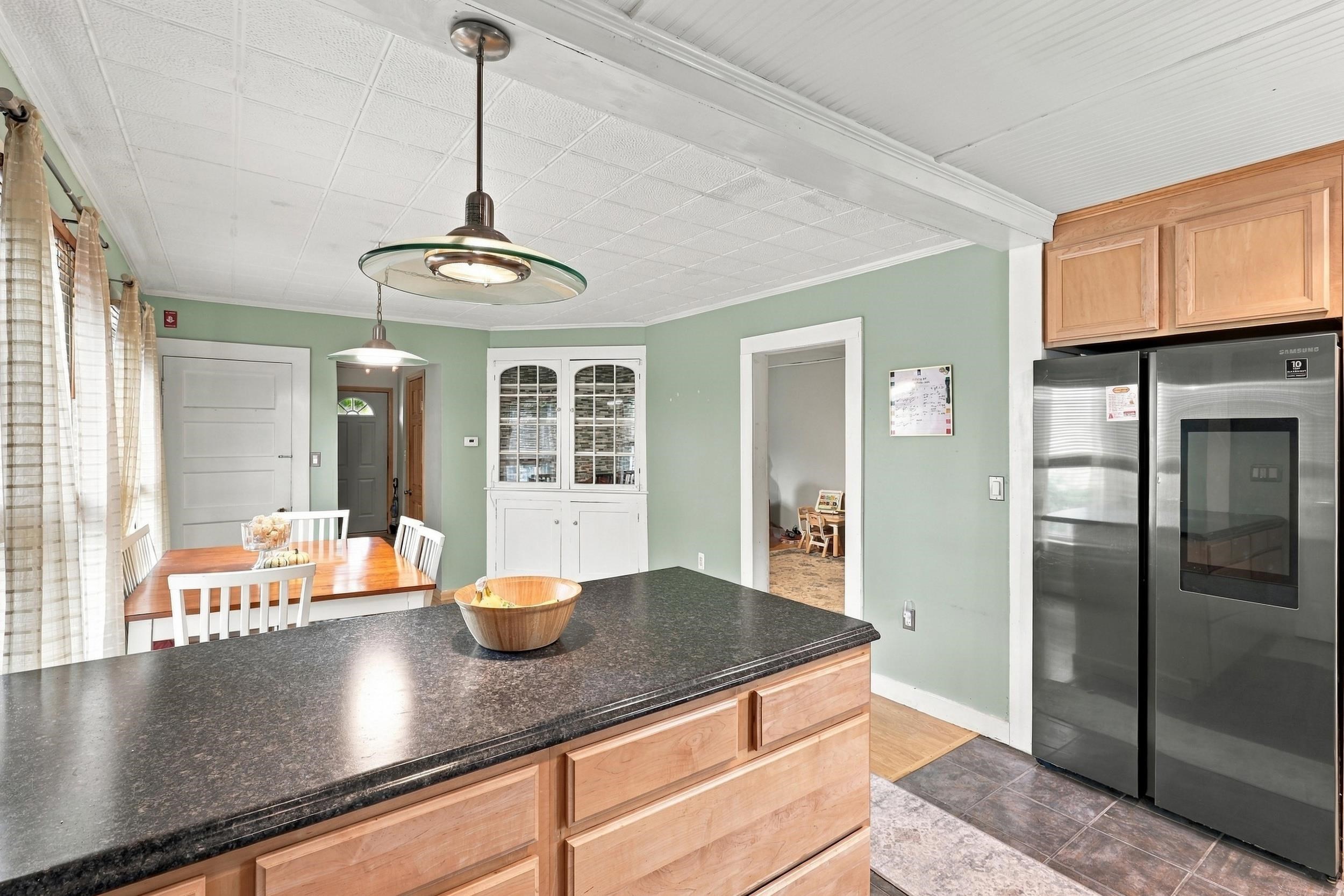 6 Howard Street Property Photo 8