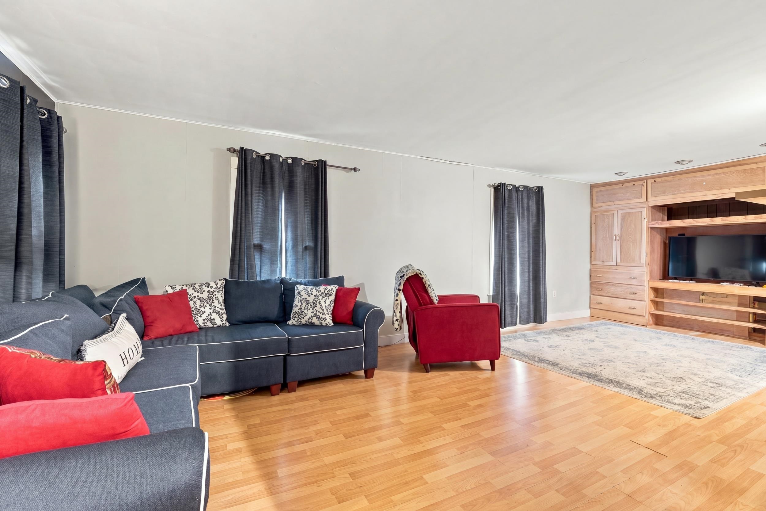 6 Howard Street Property Photo 14