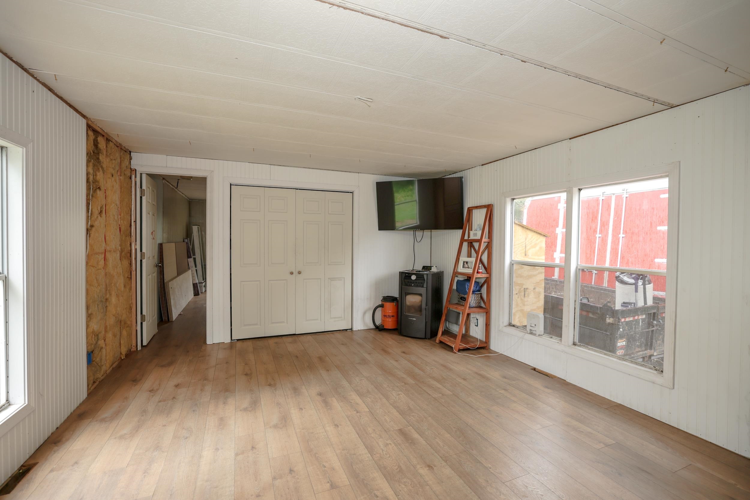 8 First Street Property Photo 8