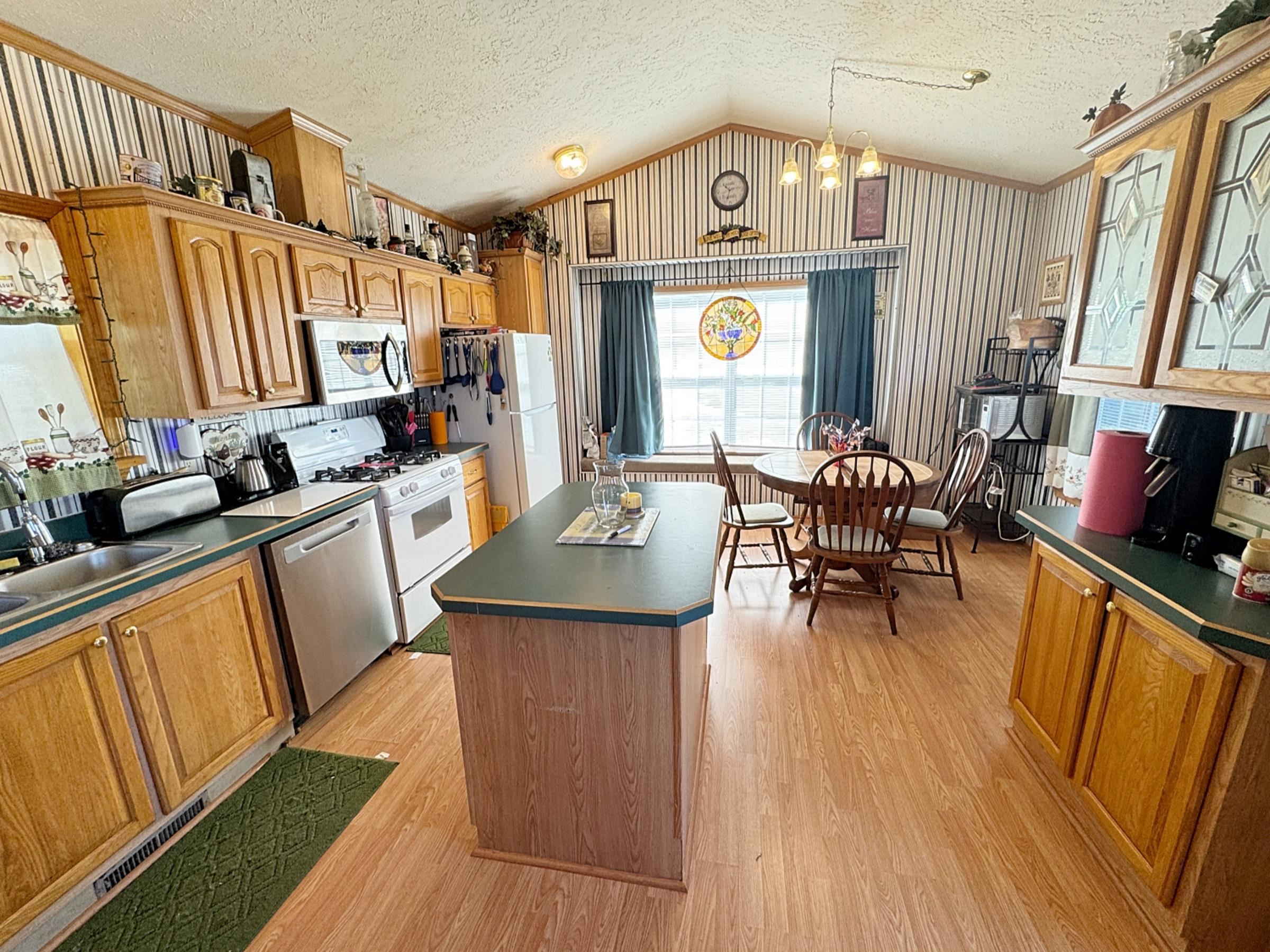 20 True Road Property Photo 8