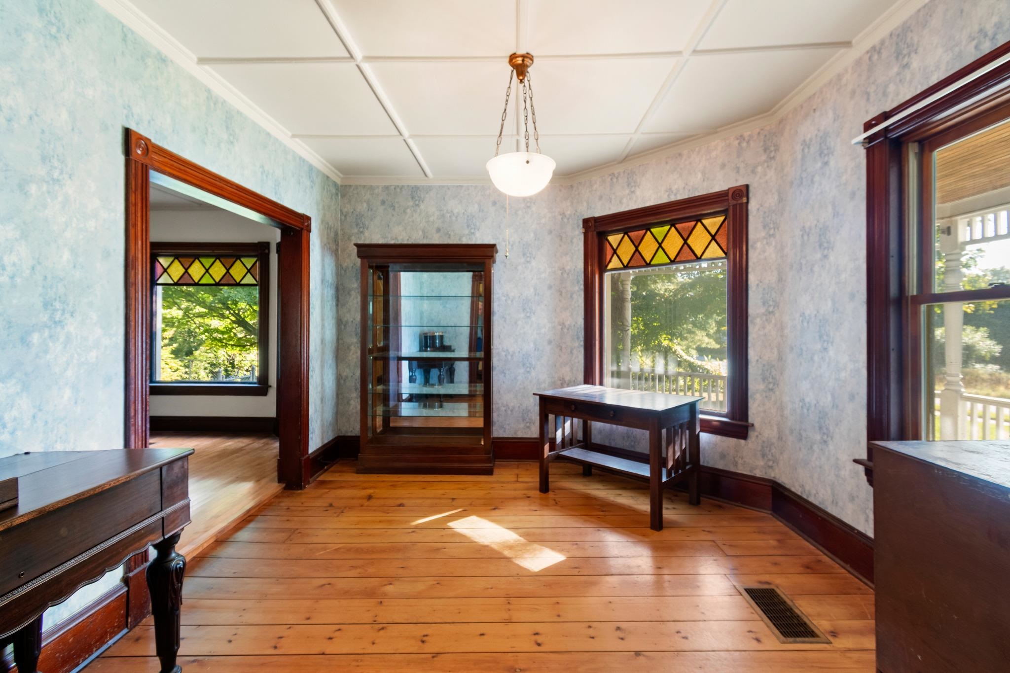 17 Maplewood Avenue Property Photo 8