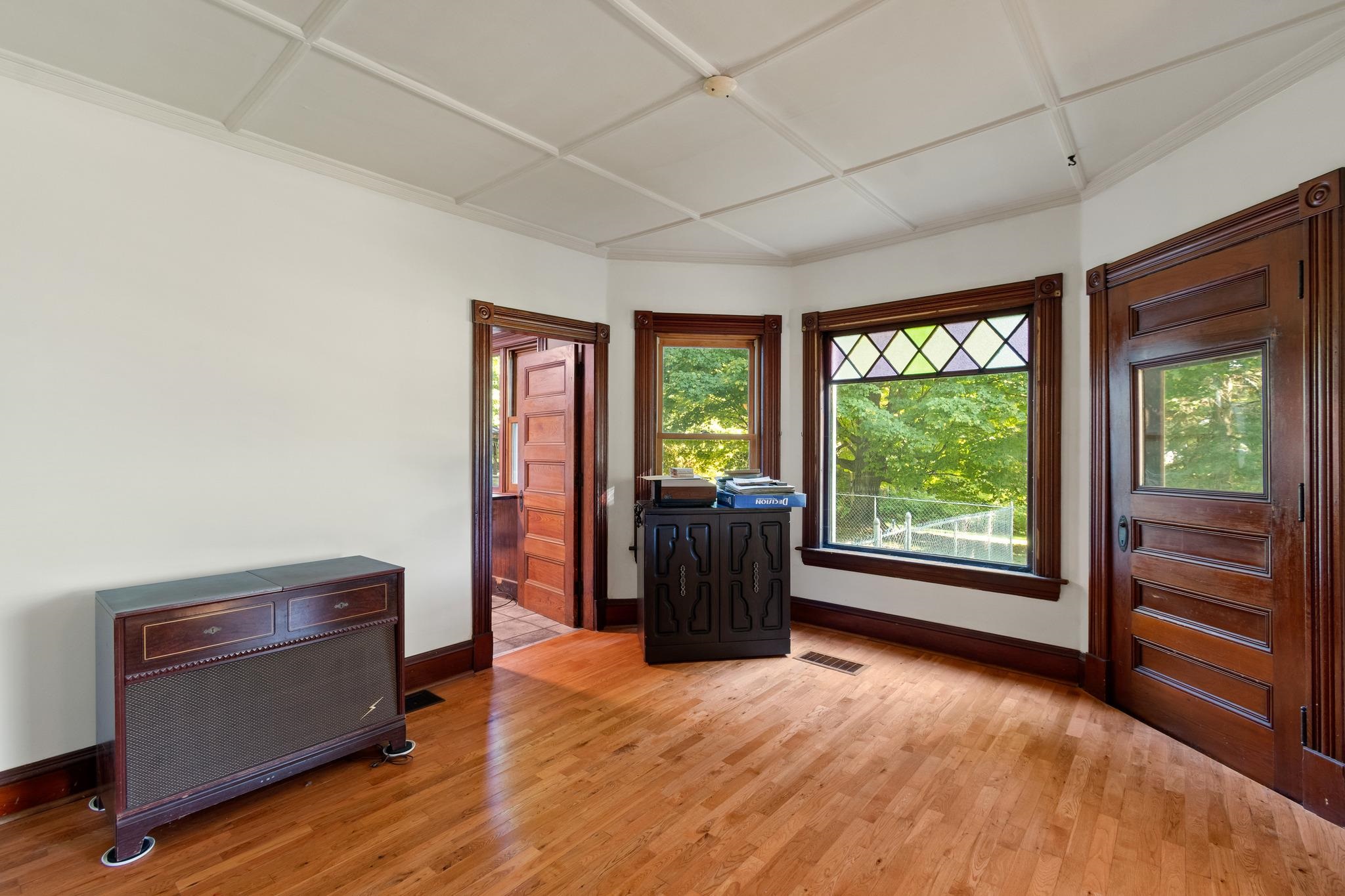 17 Maplewood Avenue Property Photo 11