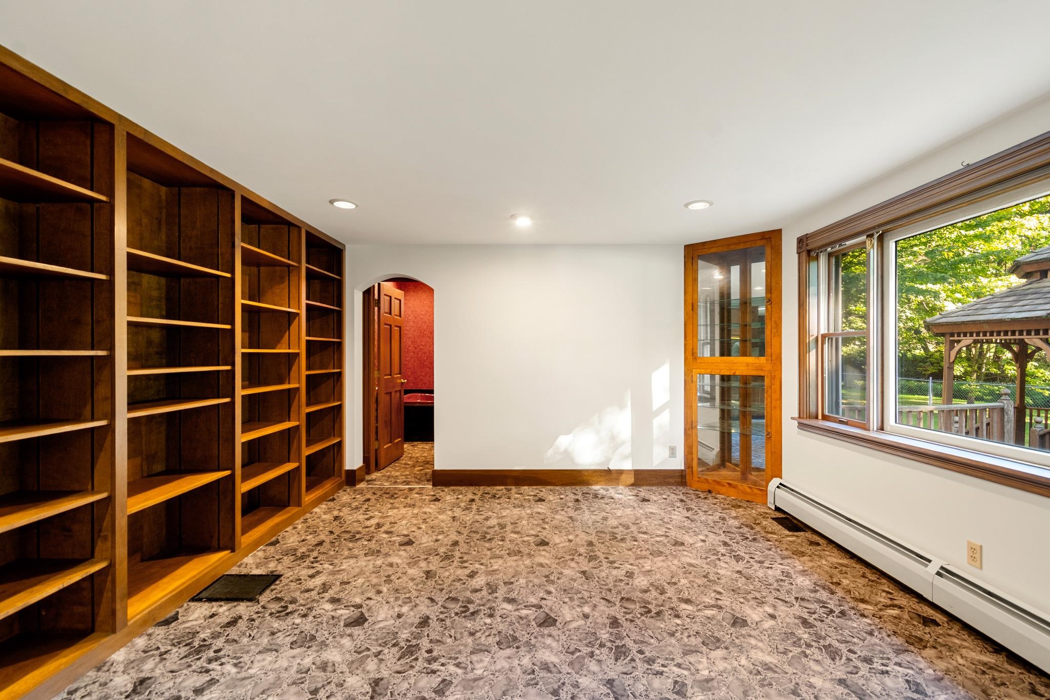 17 Maplewood Avenue Property Photo 16