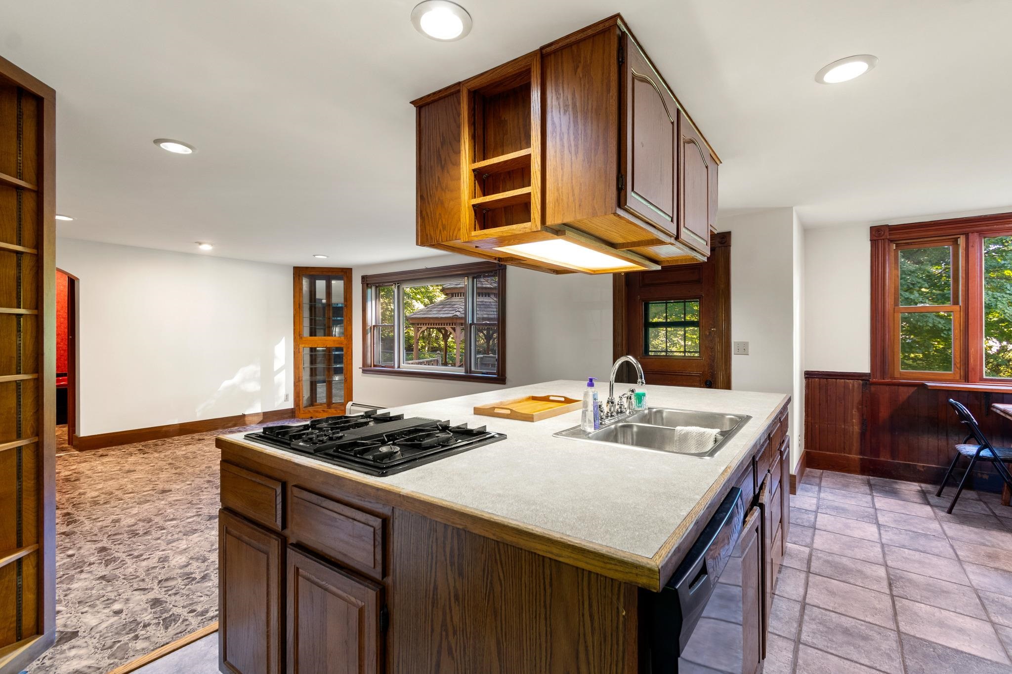 17 Maplewood Avenue Property Photo 19