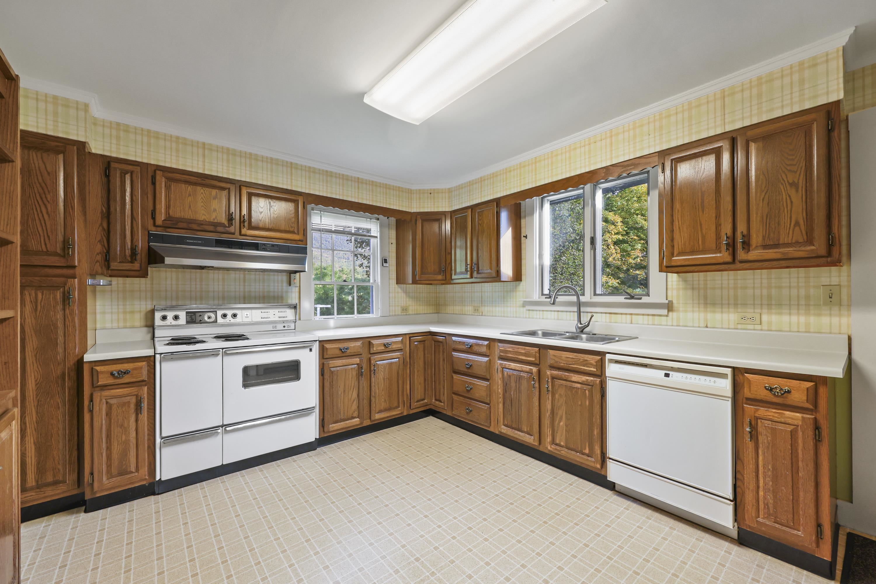1112 Main Road Property Photo 9