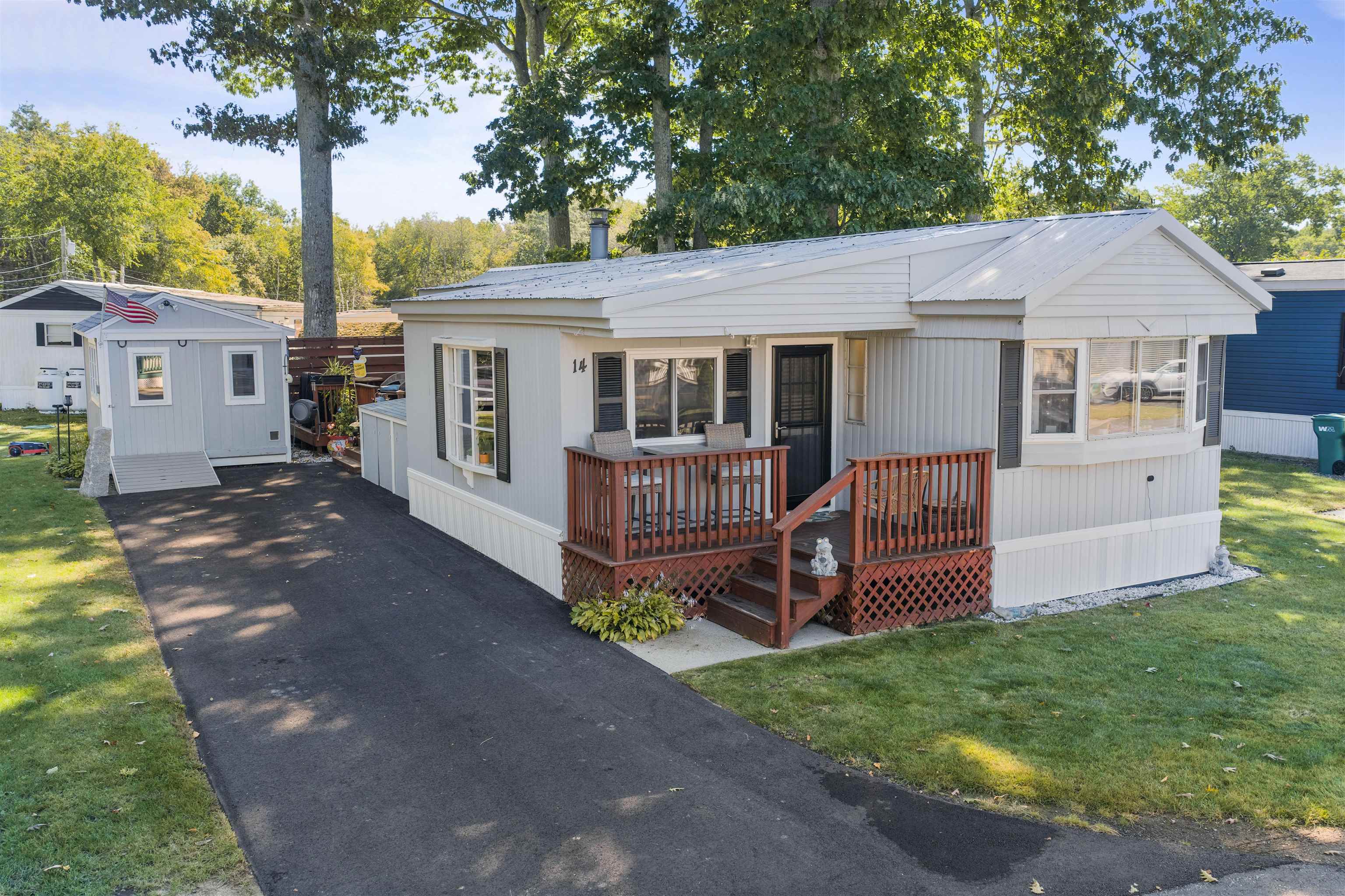 14 Hickory Avenue Property Photo 1