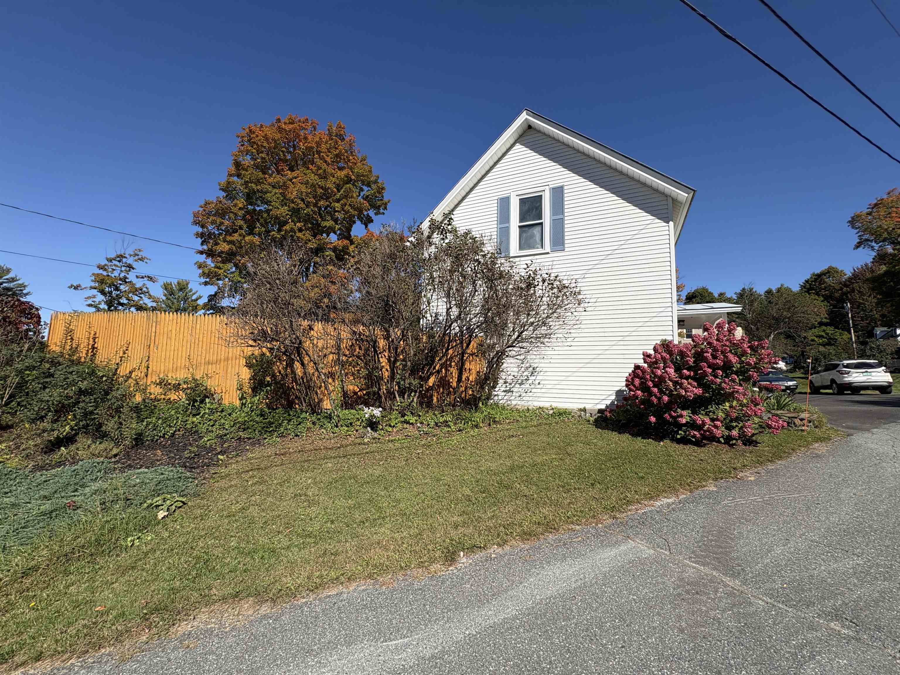 27 Hill Street Property Photo 3