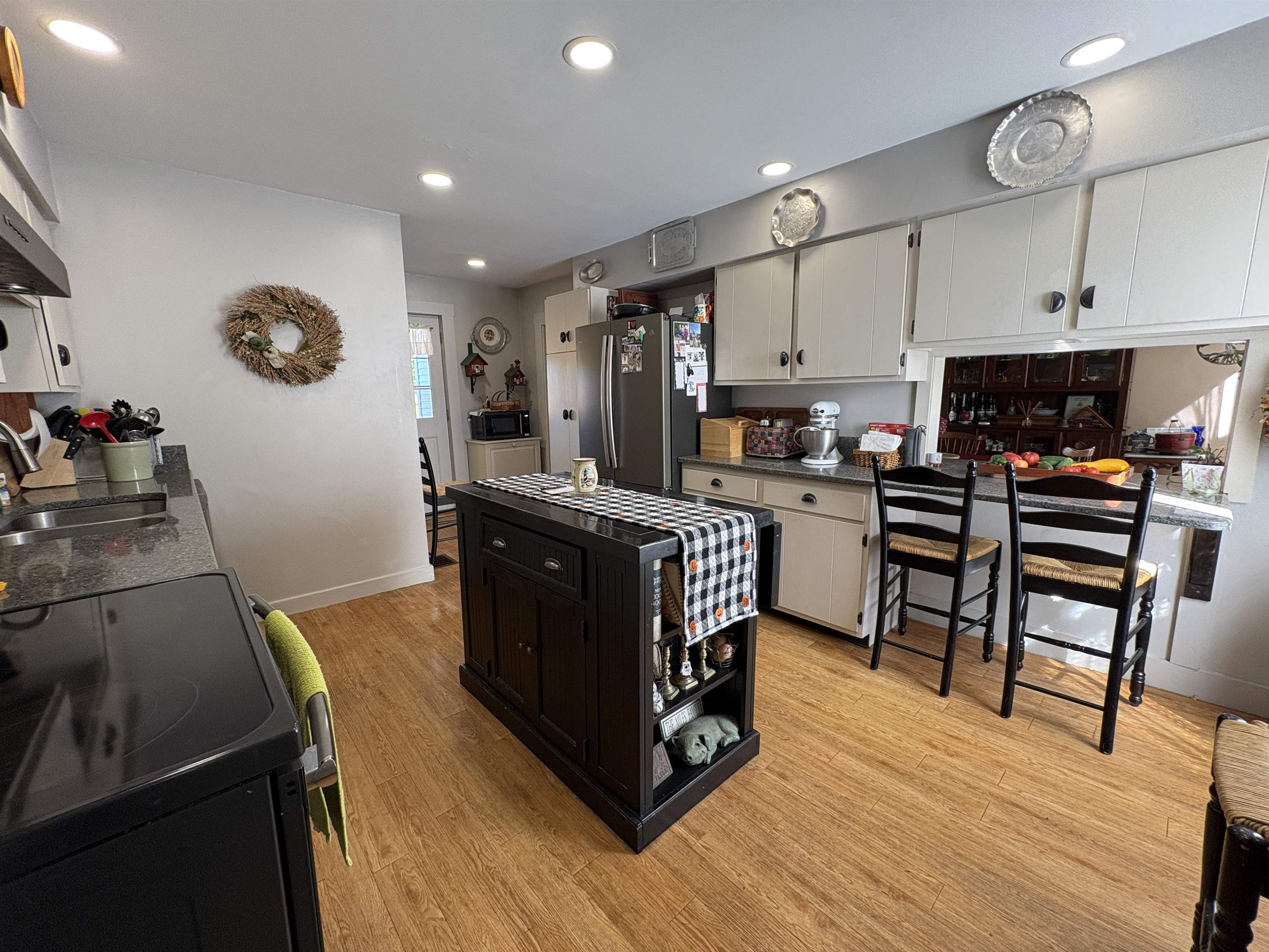 27 Hill Street Property Photo 11