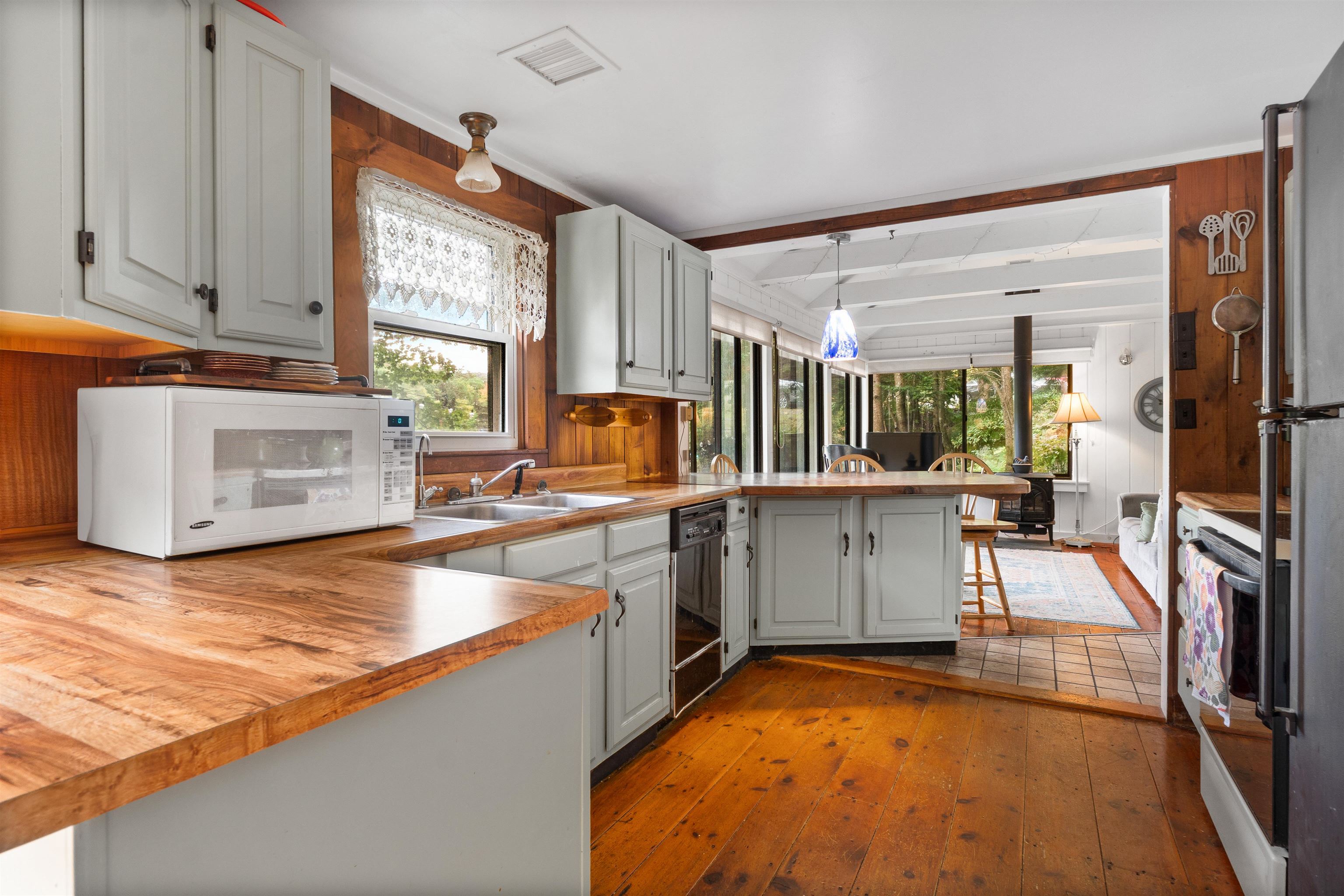 224 Cottage Road Property Photo 6