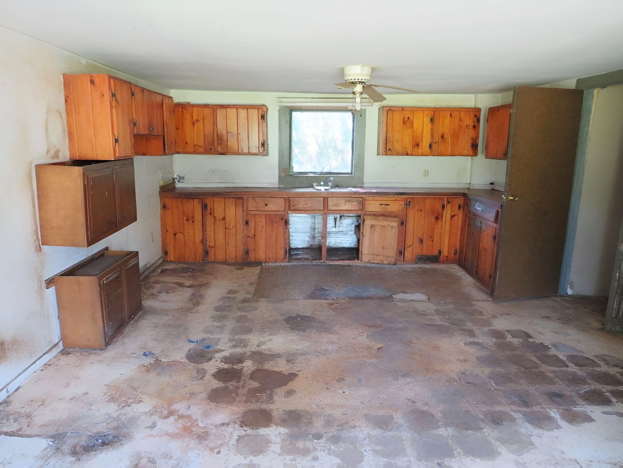 4748 Lake Road Property Photo 5