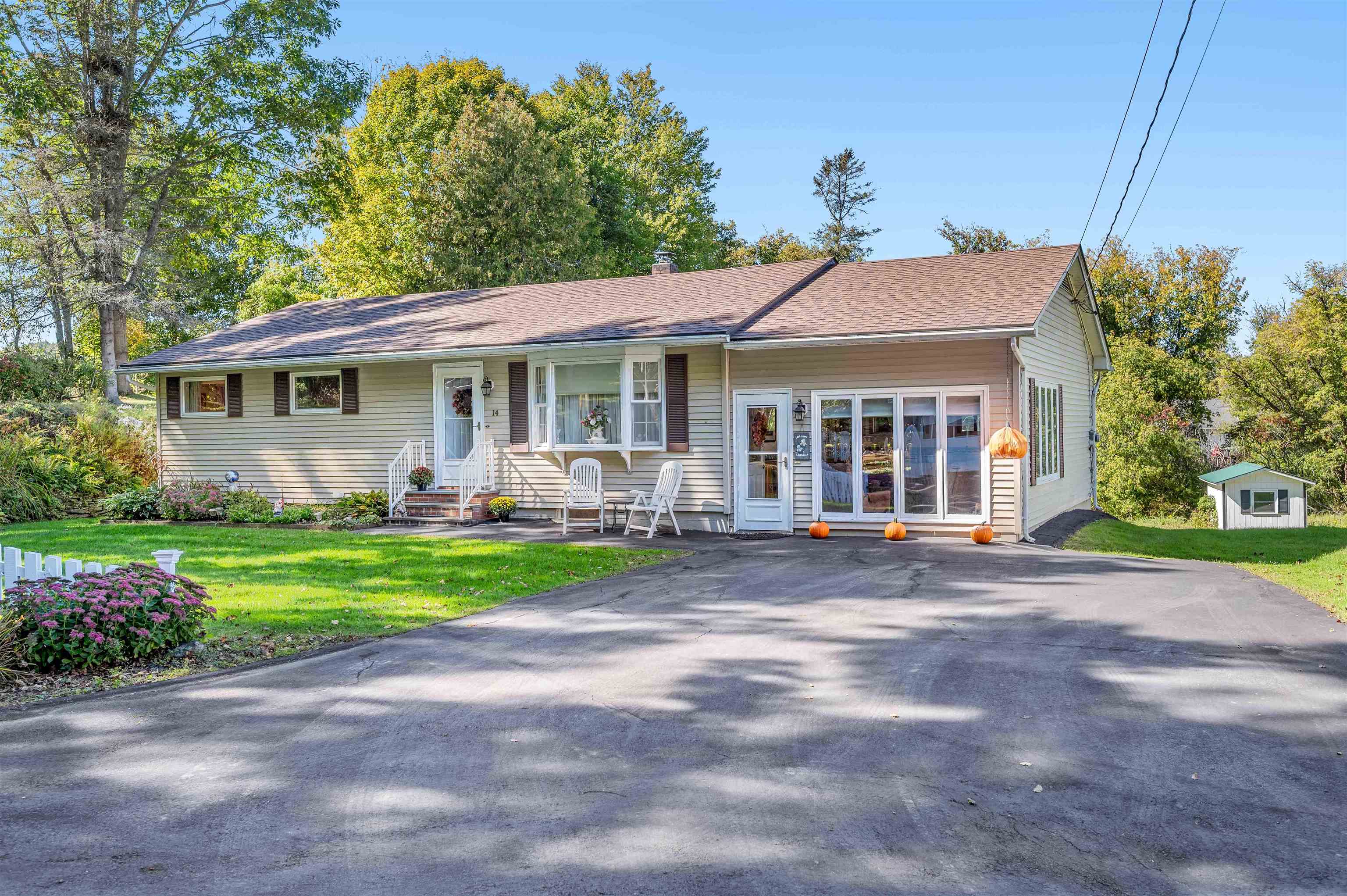 14 Howard Street Property Photo 4
