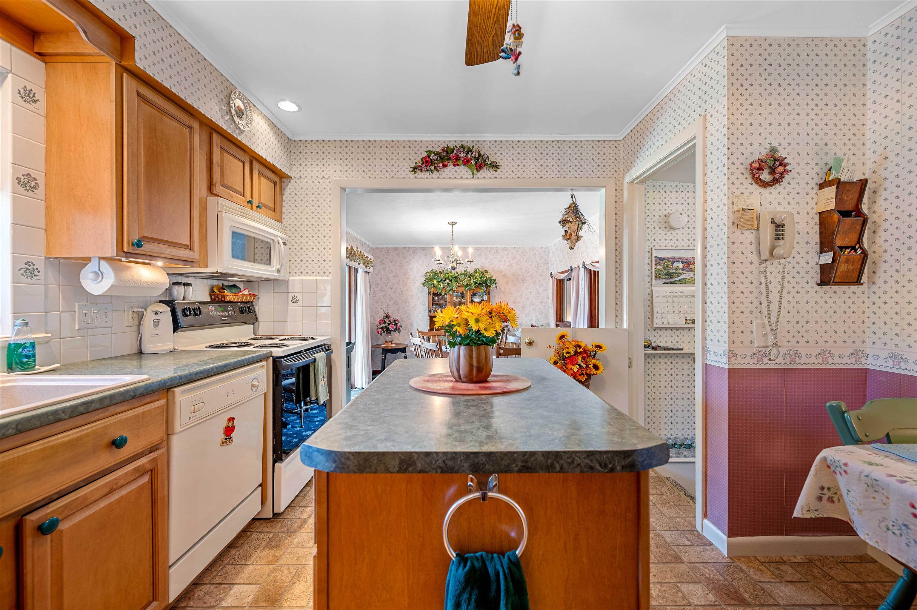 14 Howard Street Property Photo 8