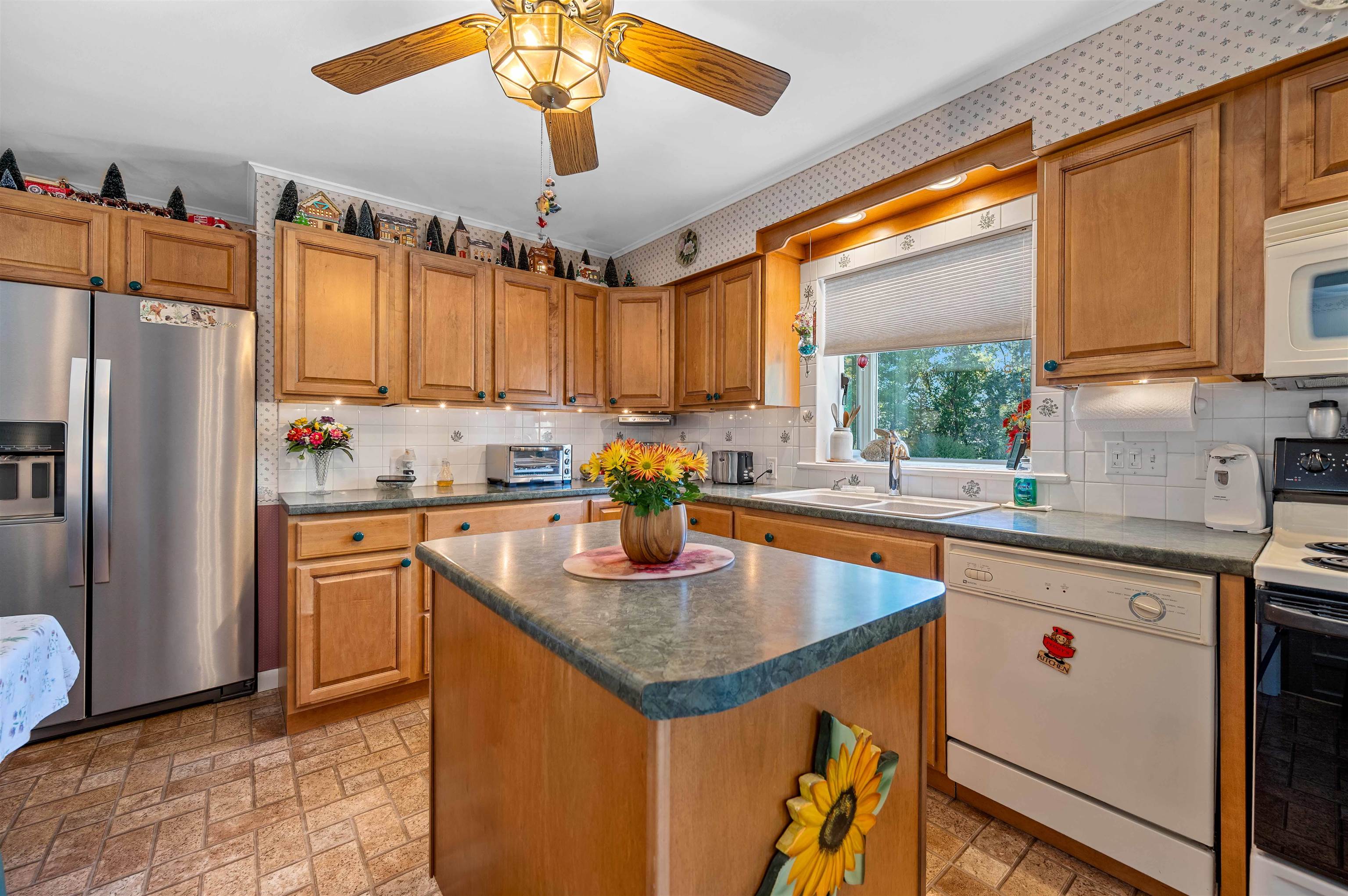 14 Howard Street Property Photo 9