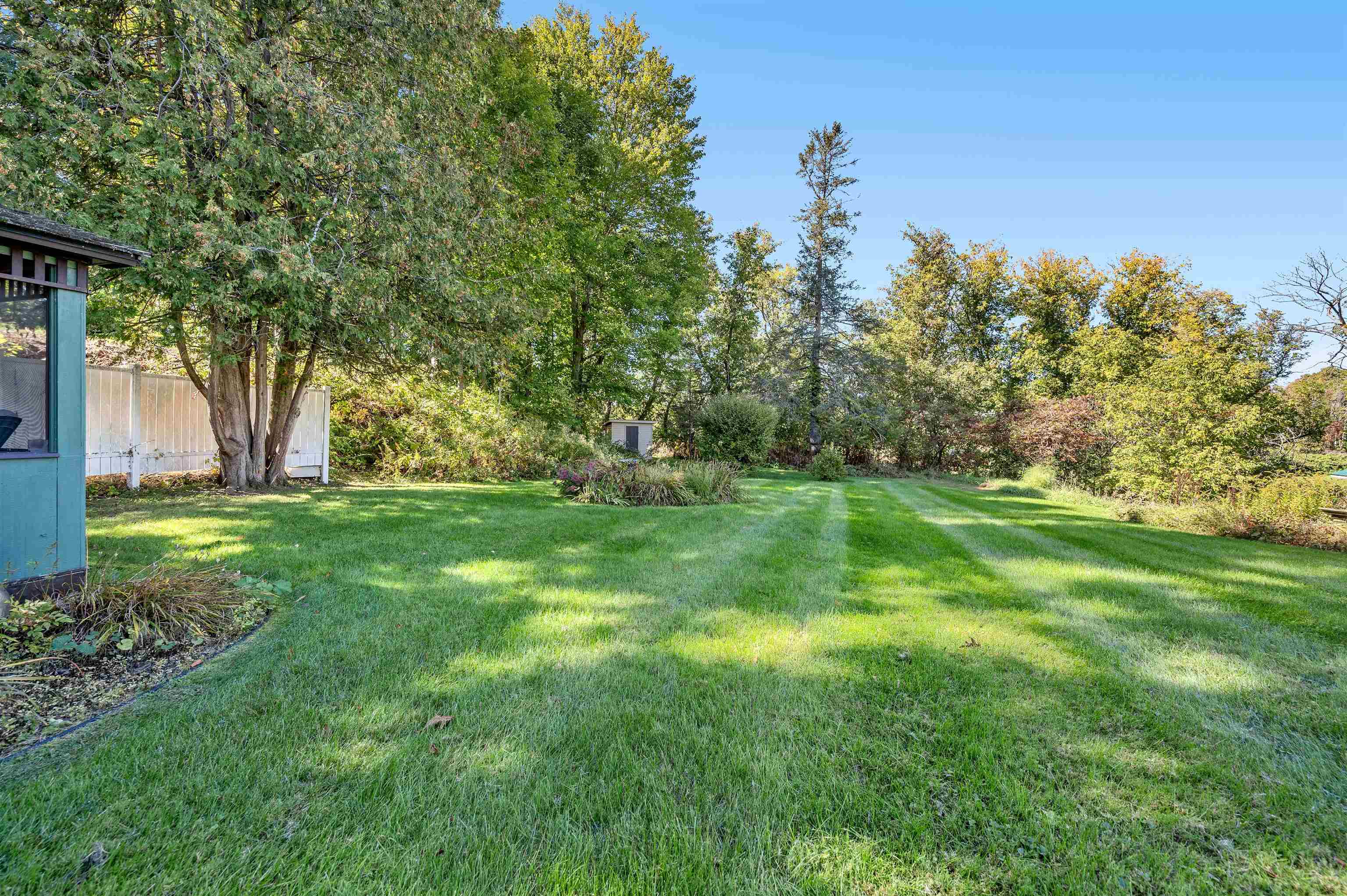 14 Howard Street Property Photo 33