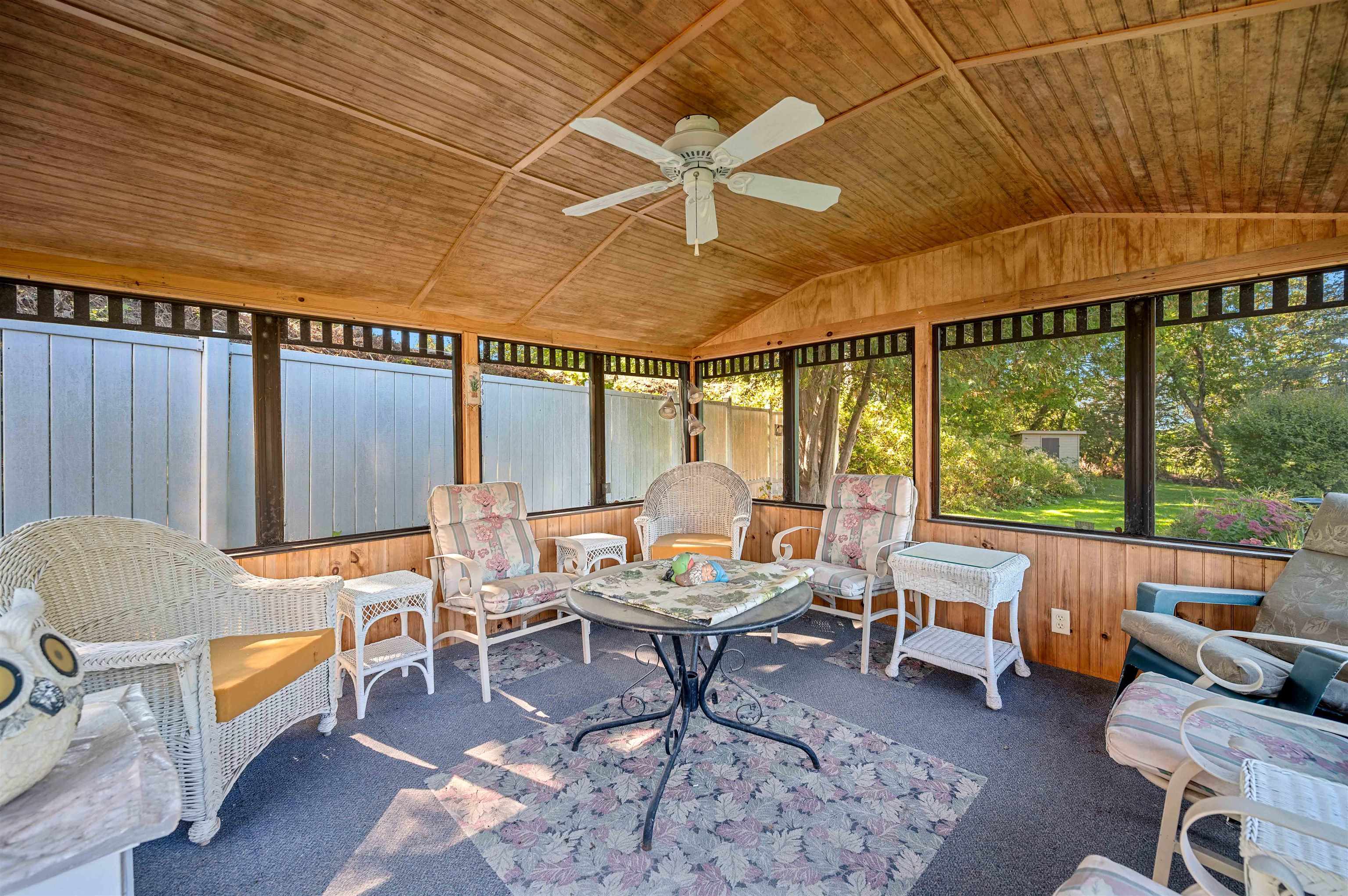 14 Howard Street Property Photo 35