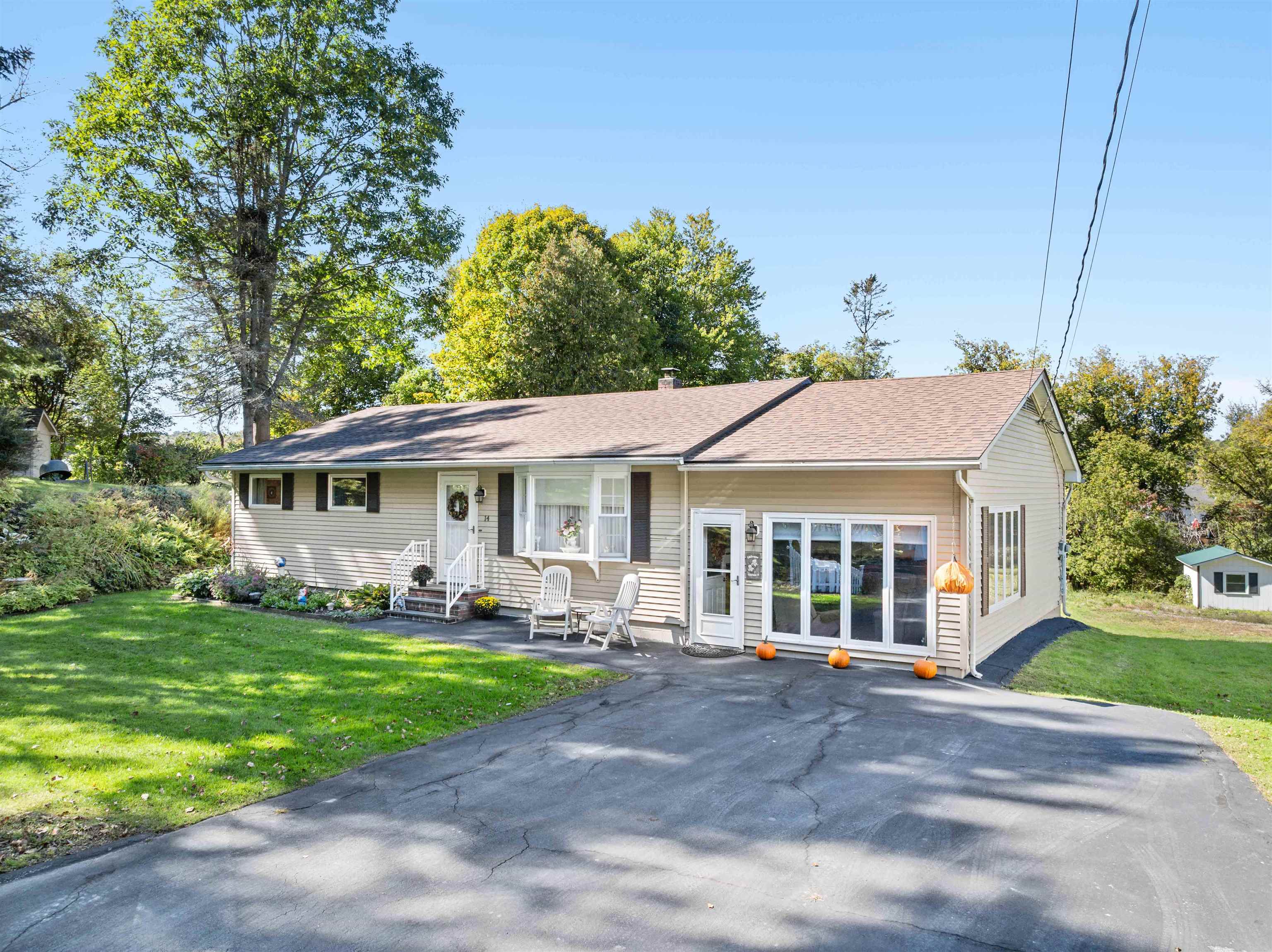 14 Howard Street Property Photo 42