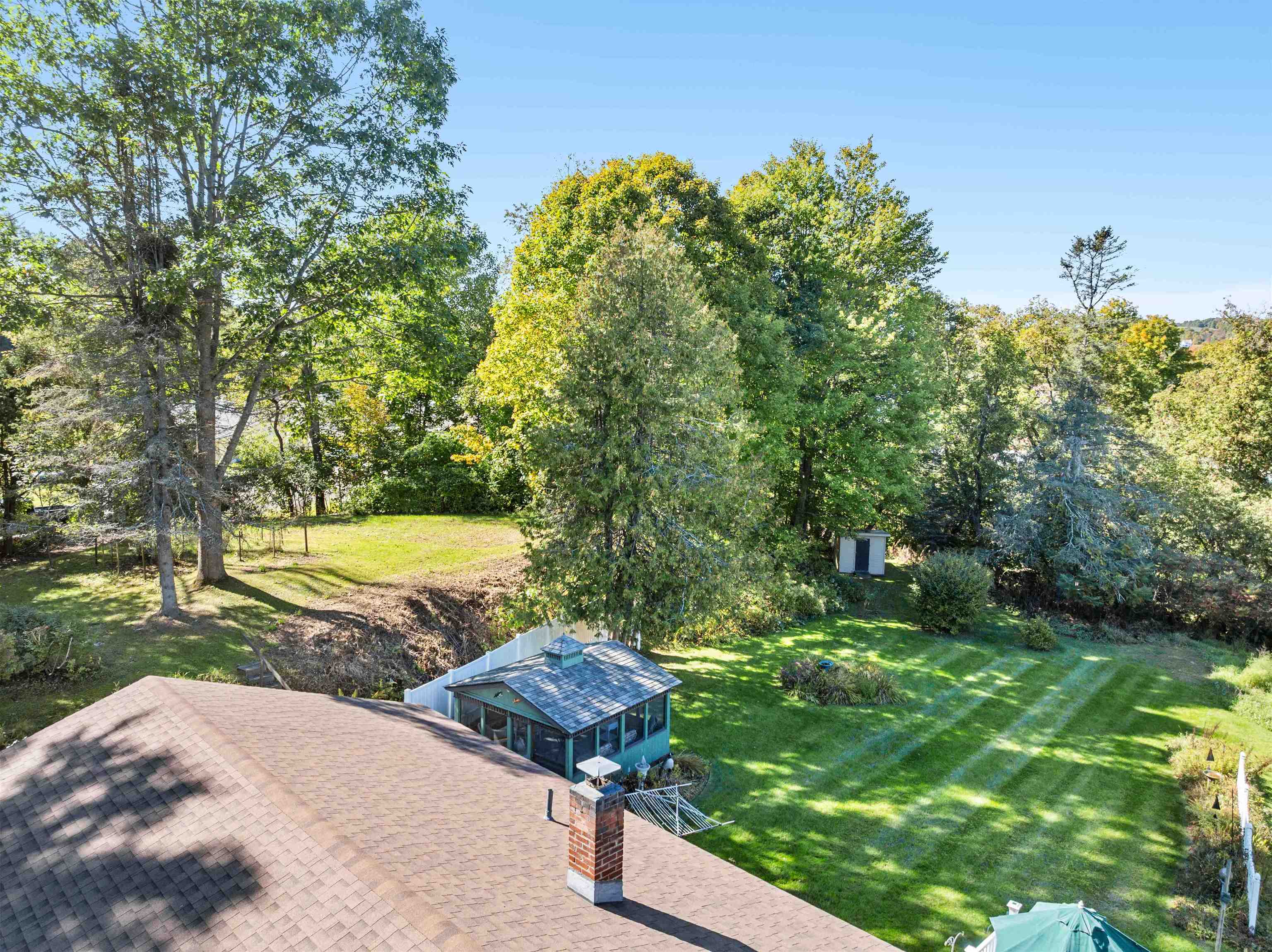 14 Howard Street Property Photo 43