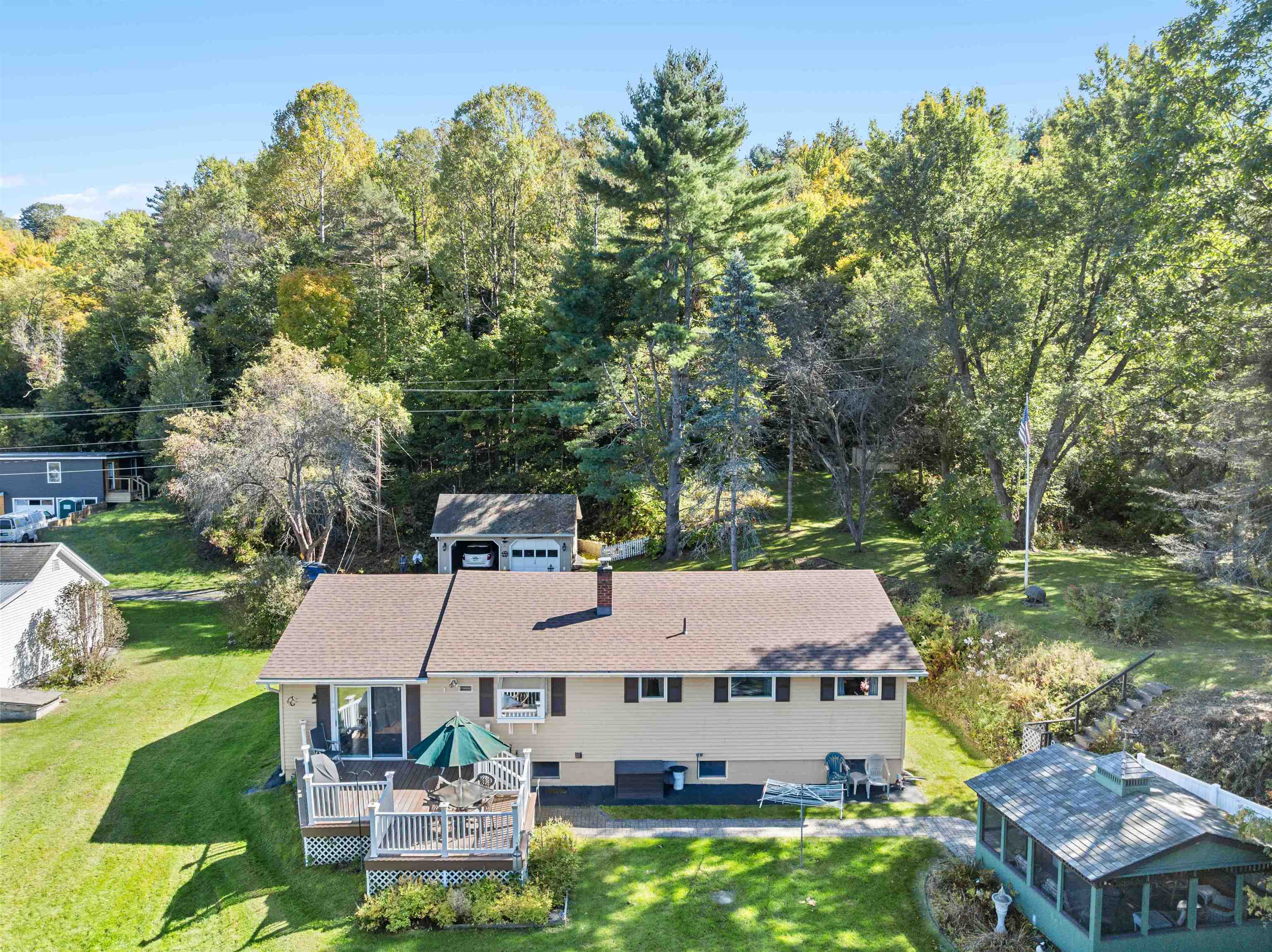 14 Howard Street Property Photo 44