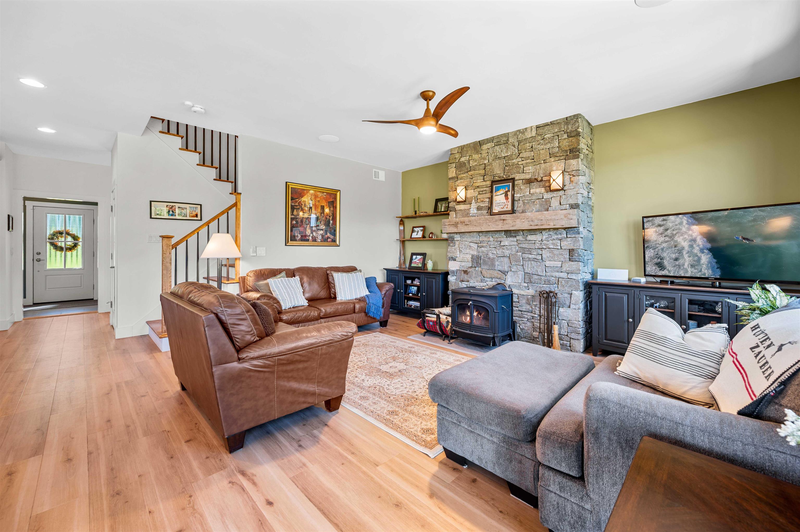 192 Small Pond Road Property Photo 12