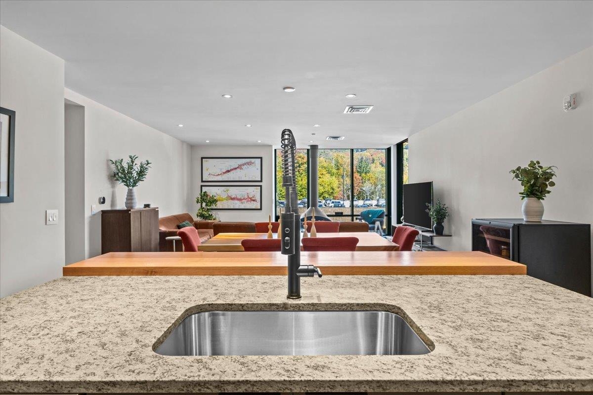 69 Hourglass Drive Property Photo 15
