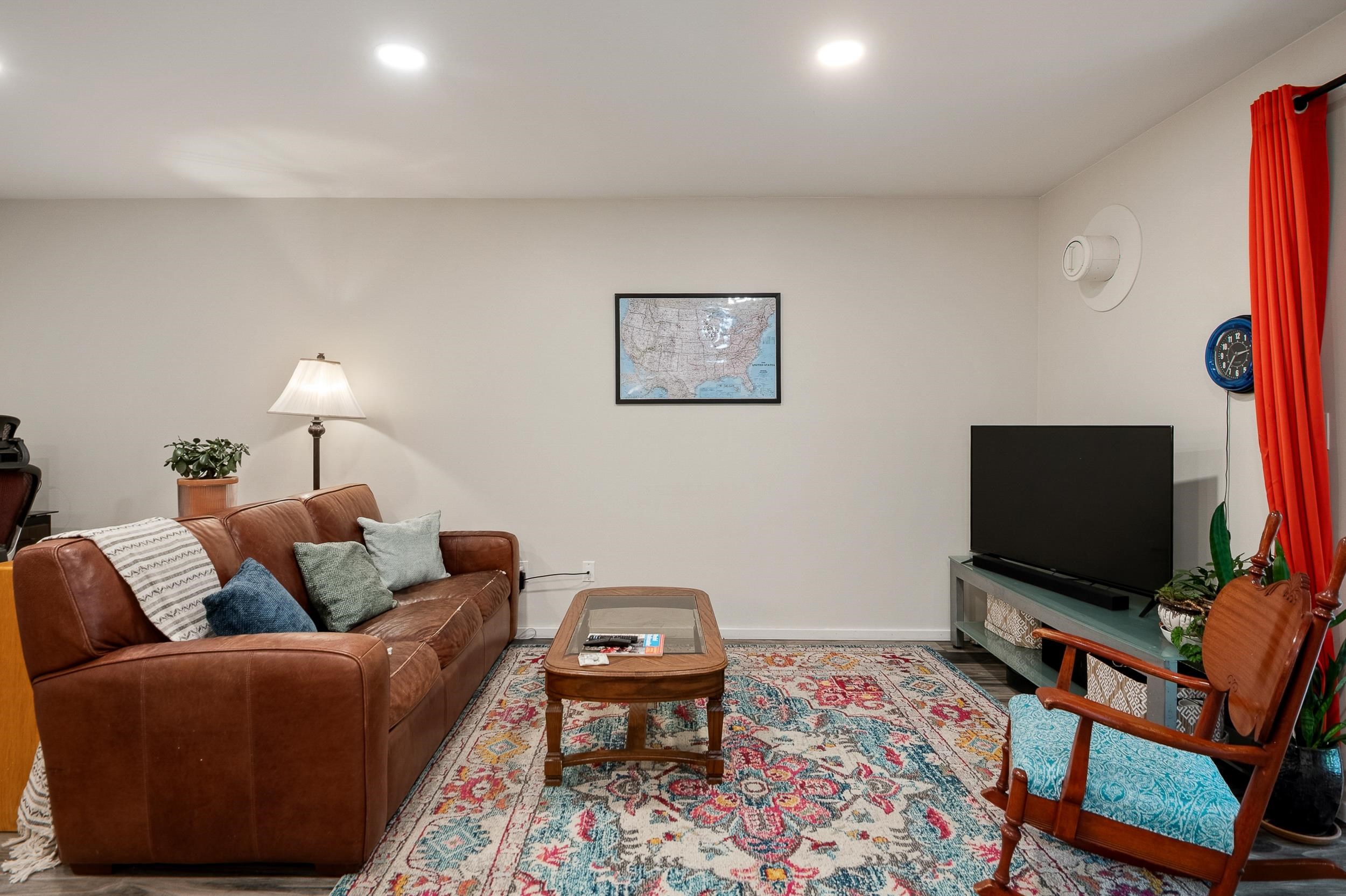 20 Winding Brook Drive Property Photo 14