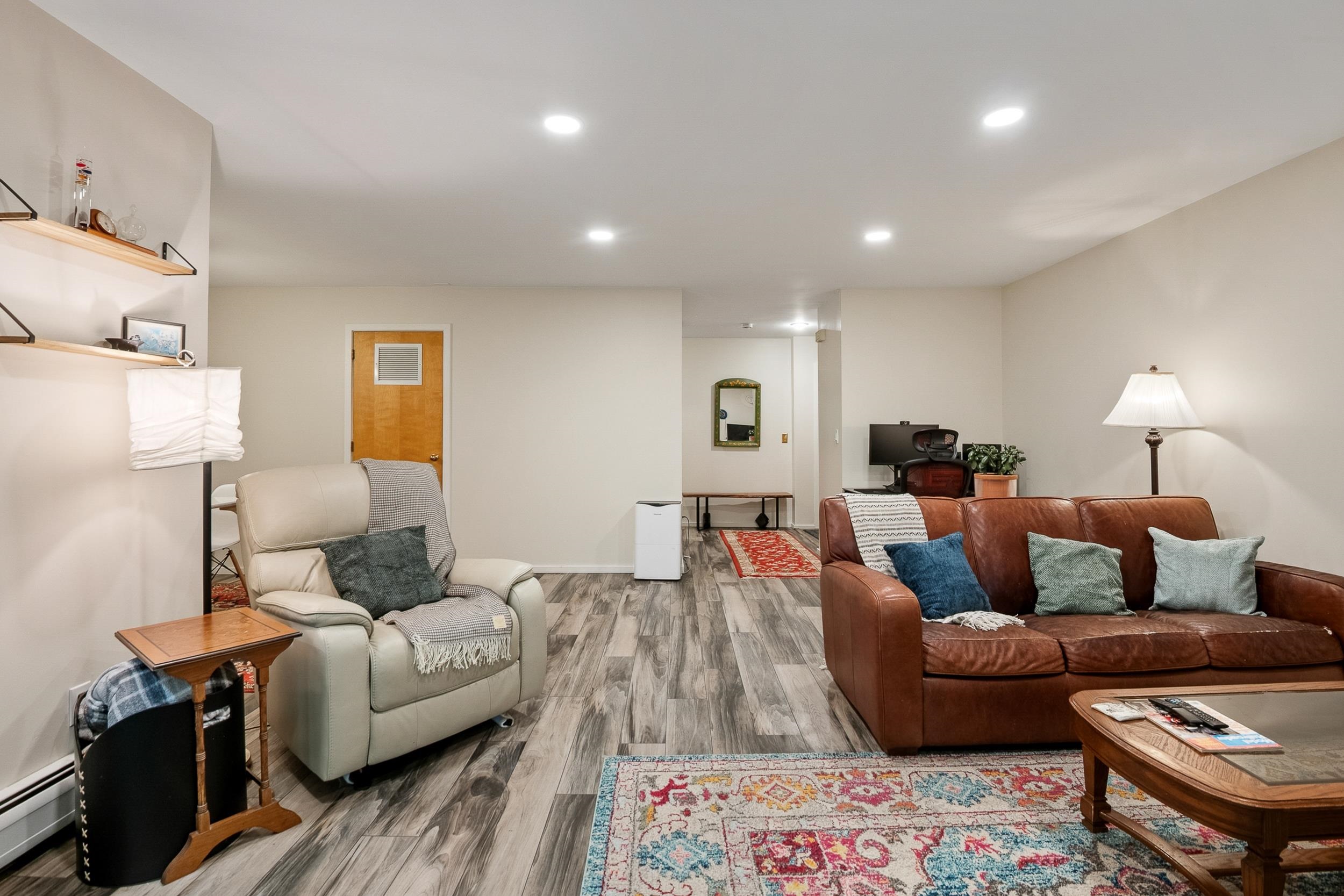 20 Winding Brook Drive Property Photo 16