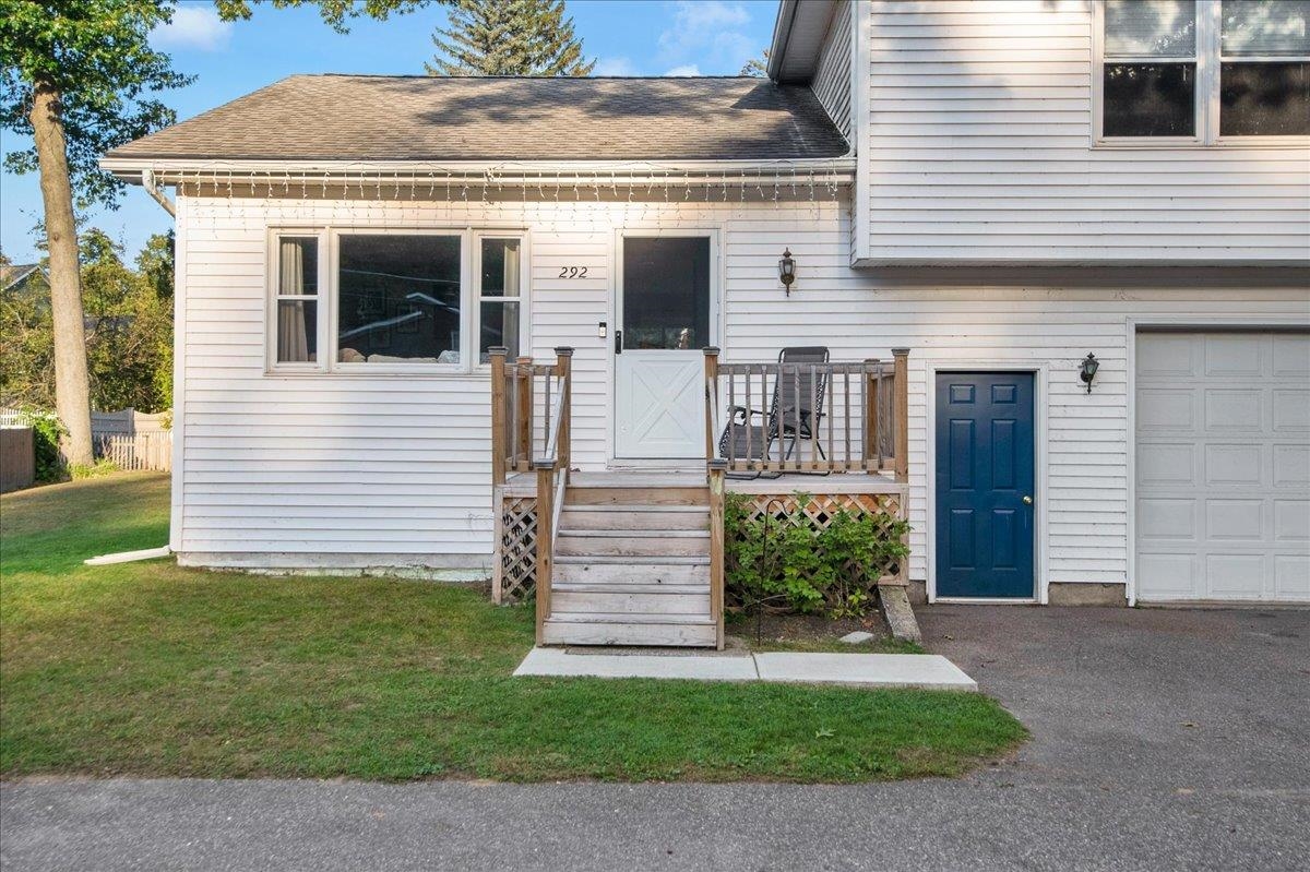 290-292 Marble Island Road Property Photo 2