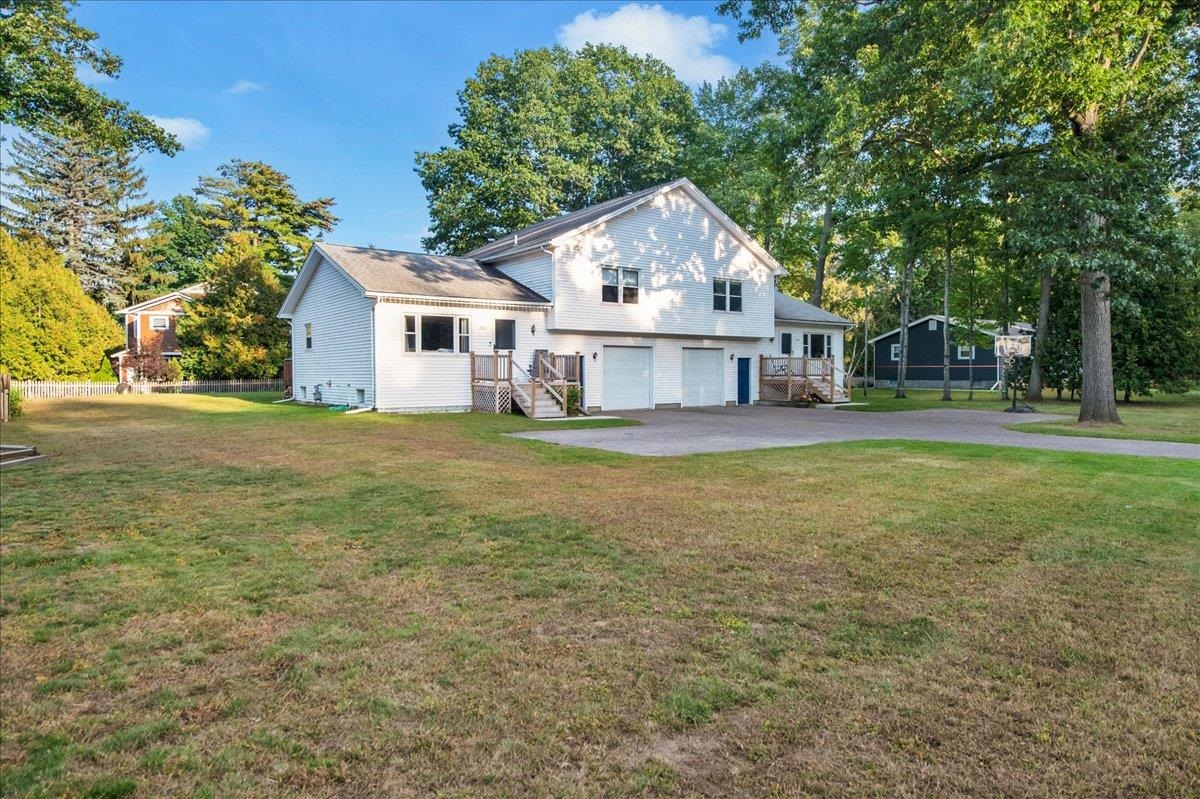 290-292 Marble Island Road Property Photo 6