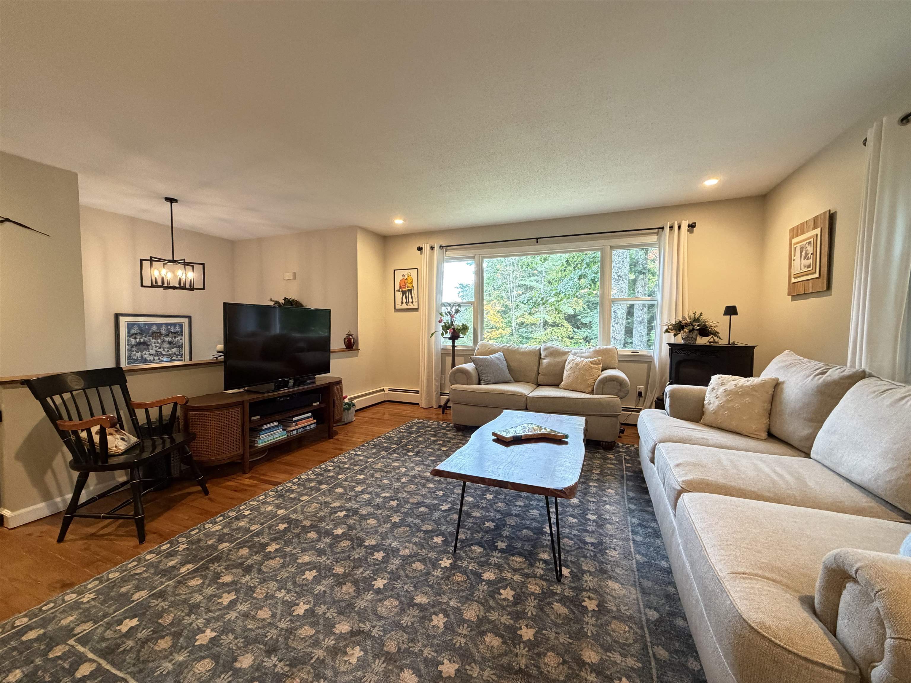87 Colonial Drive Property Photo 9