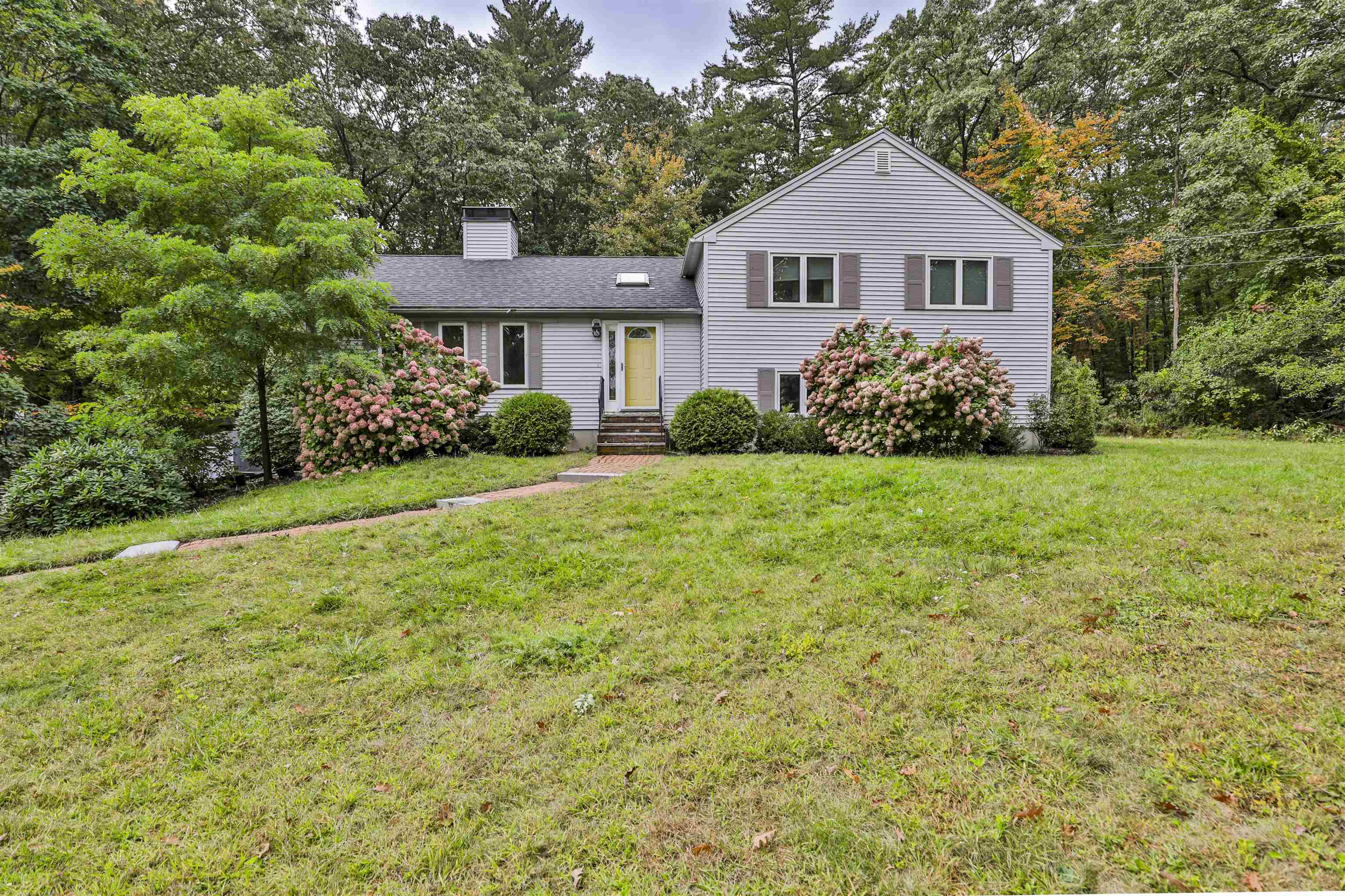 34 Joanne Drive Property Photo 1