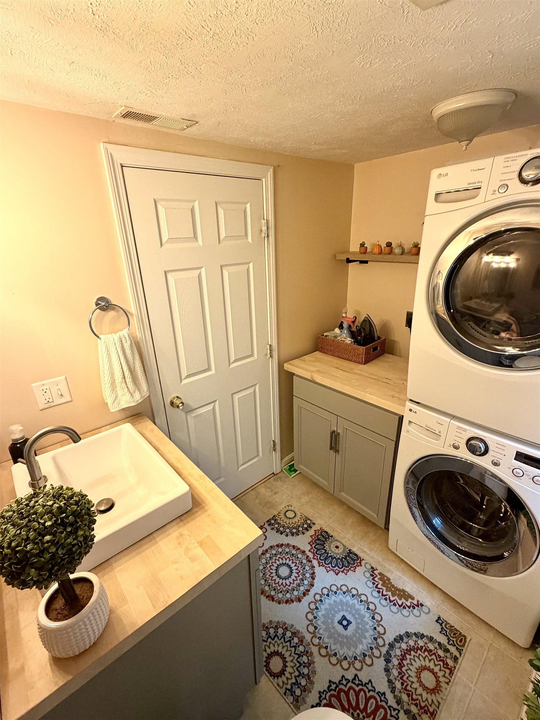 19a Deerwood Drive Property Photo 12