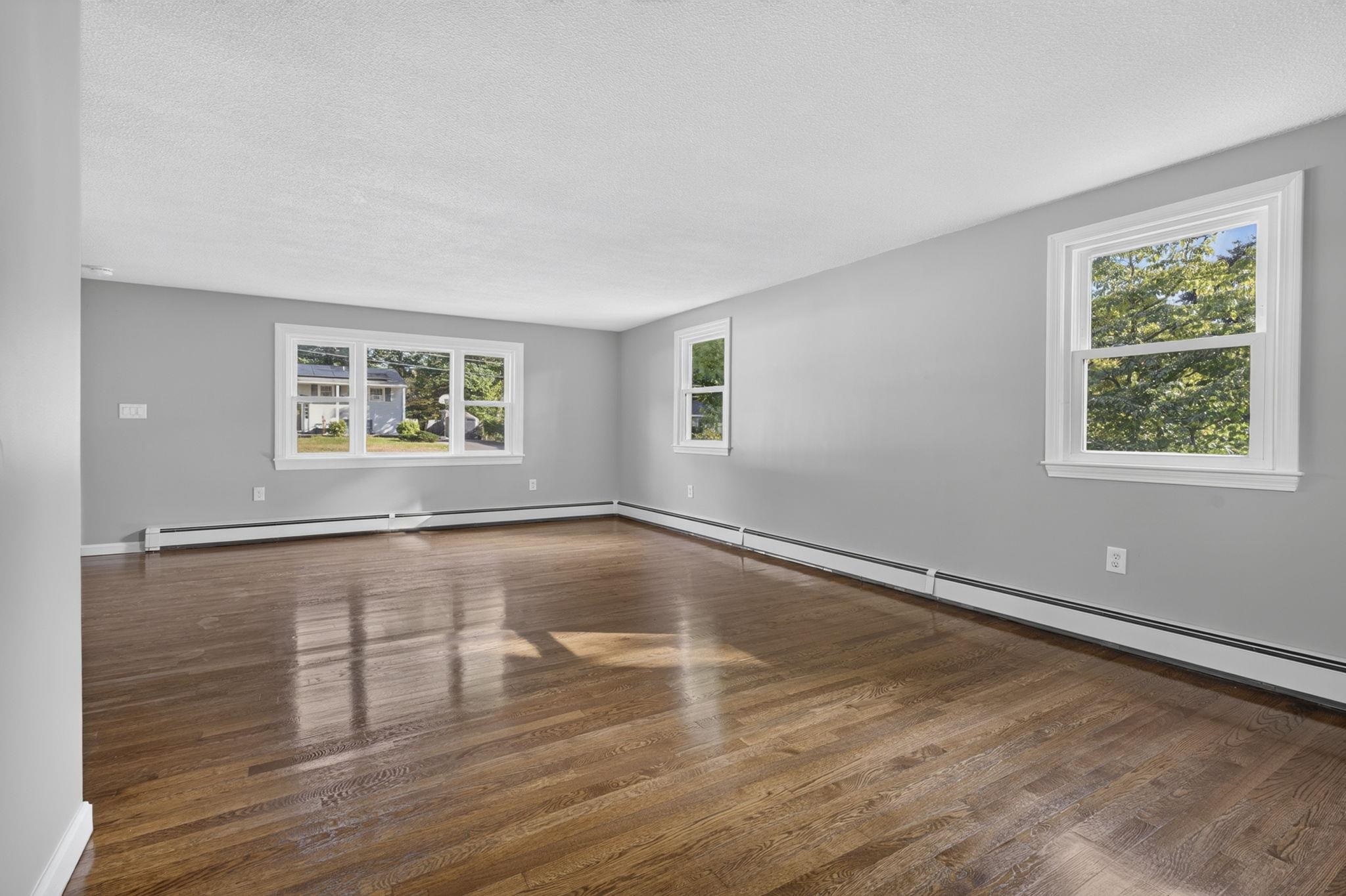 10 Bradford Drive Property Photo 13