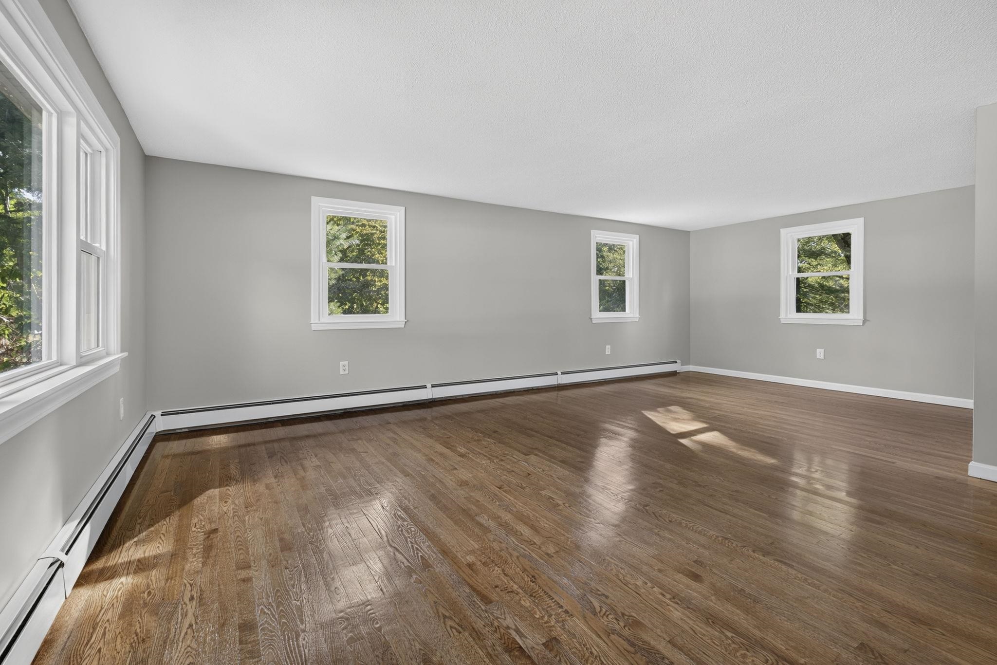 10 Bradford Drive Property Photo 15