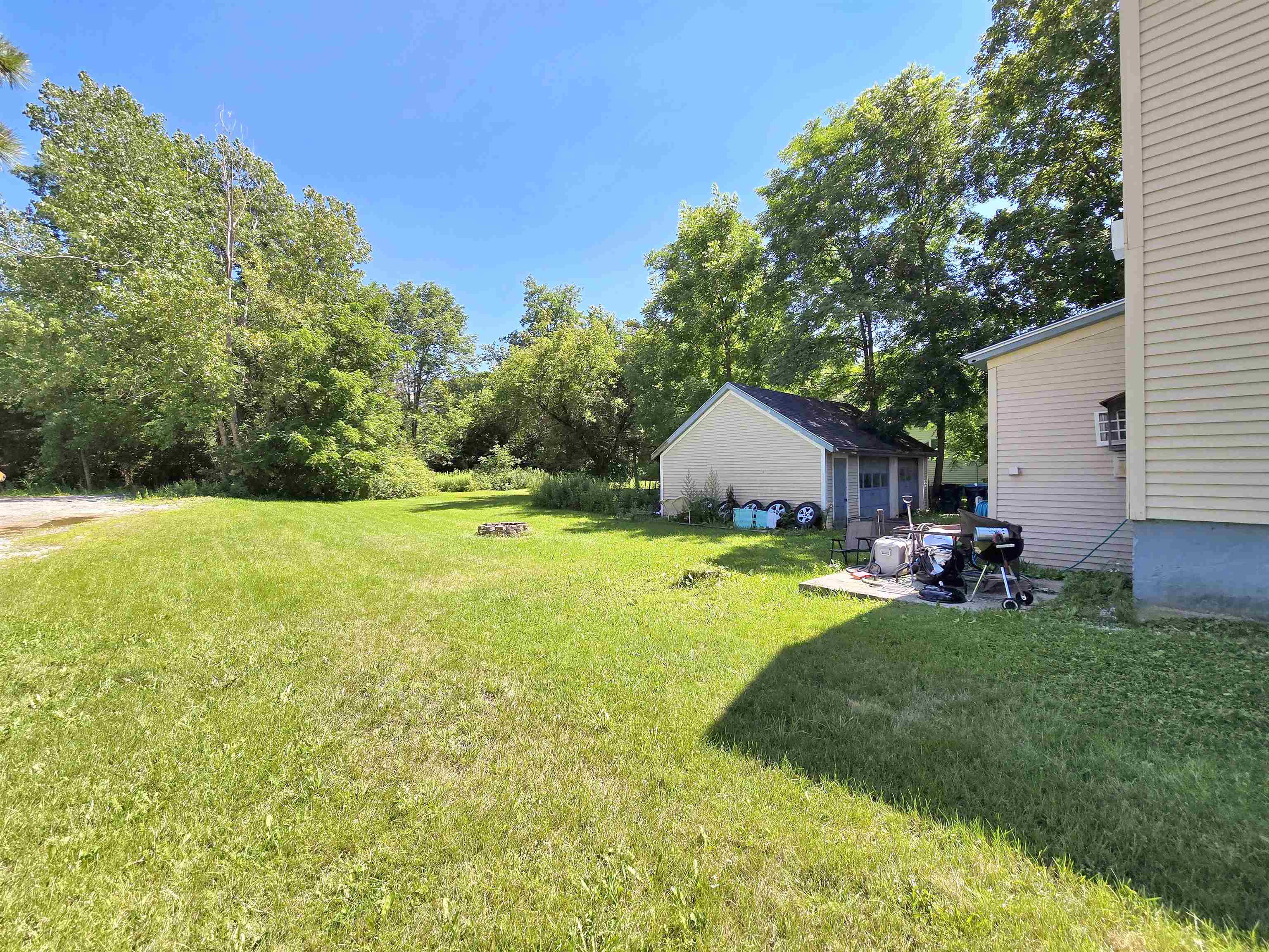 138 River Street Property Photo 4