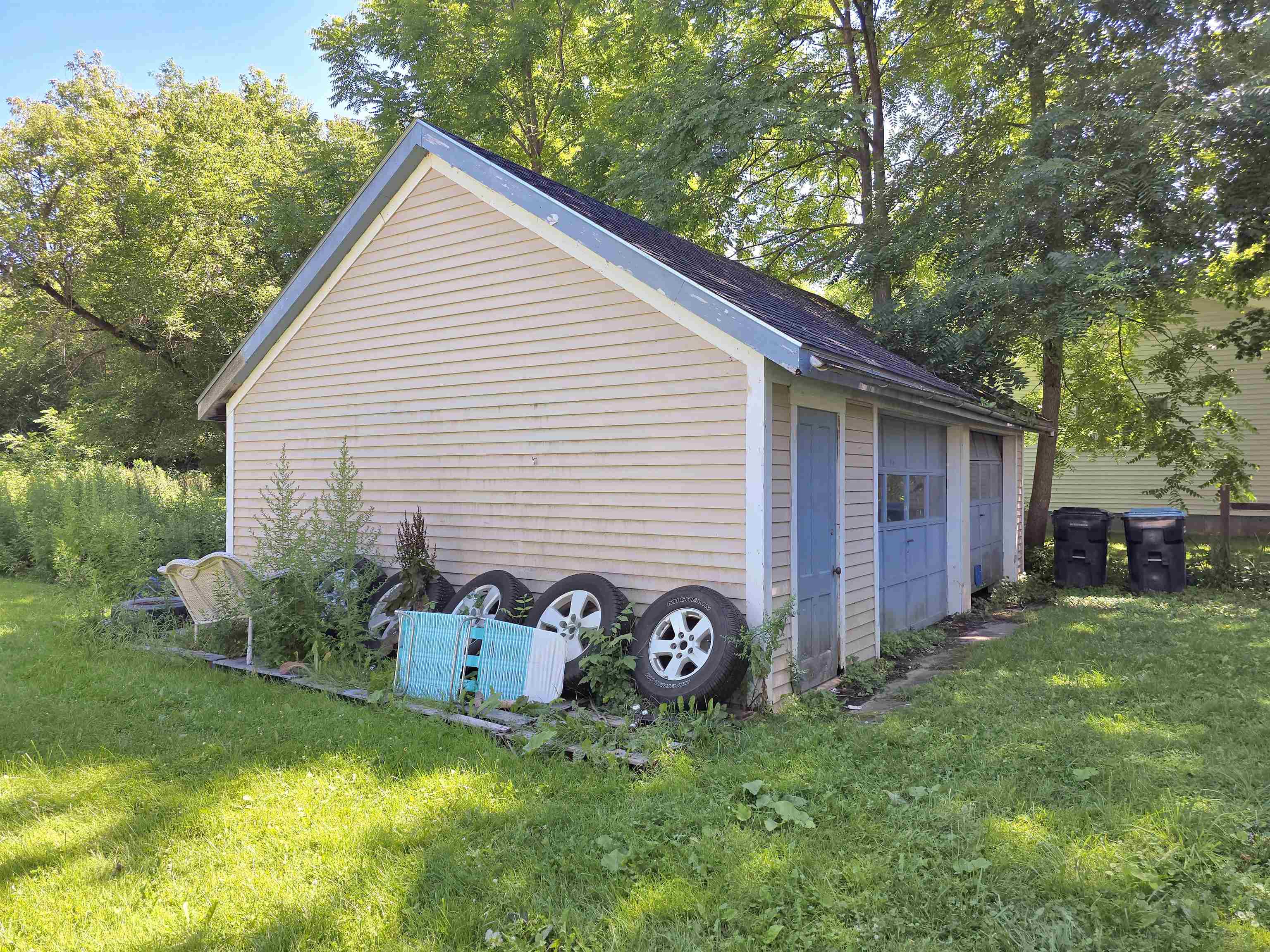 138 River Street Property Photo 8