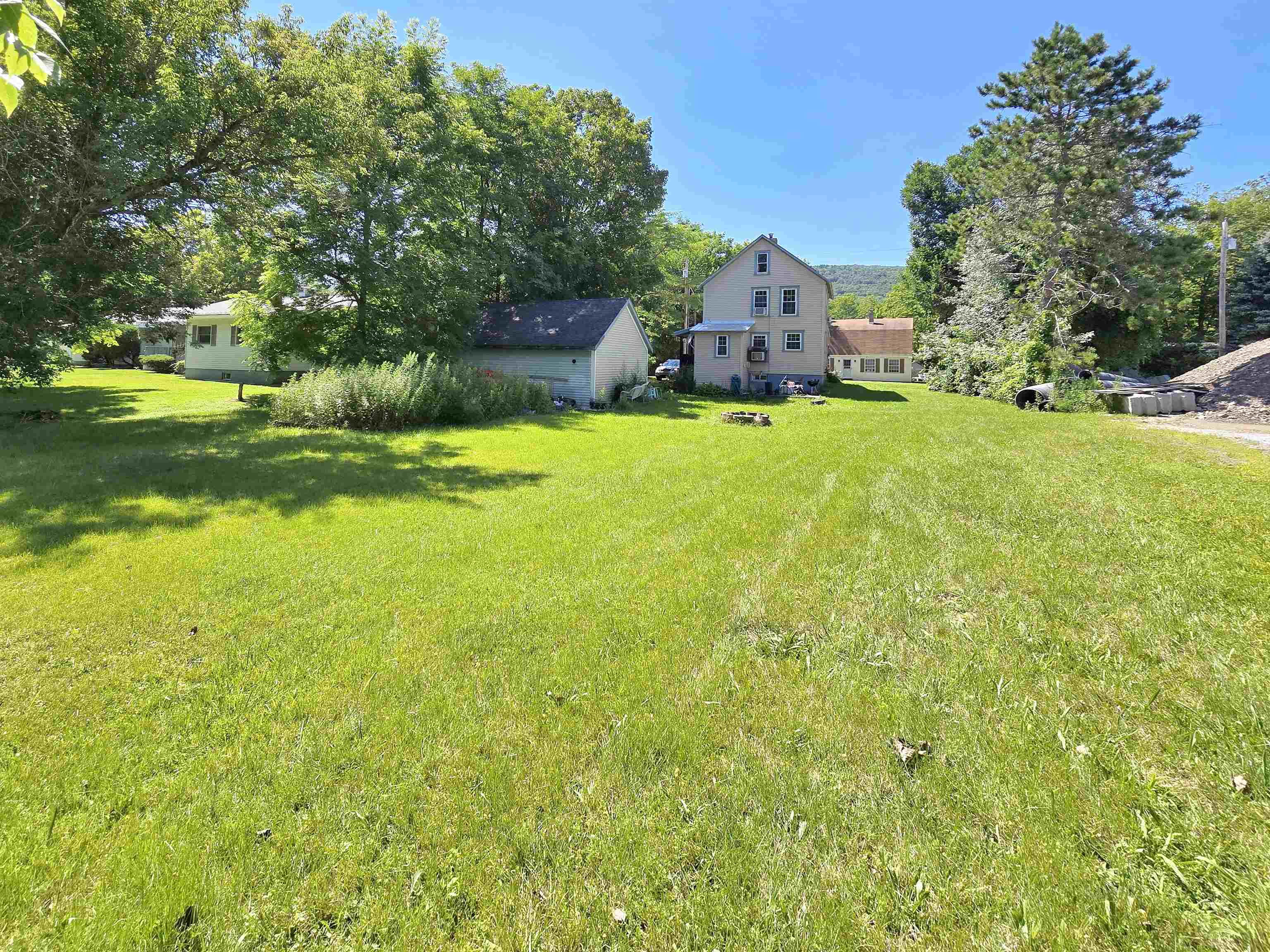 138 River Street Property Photo 12