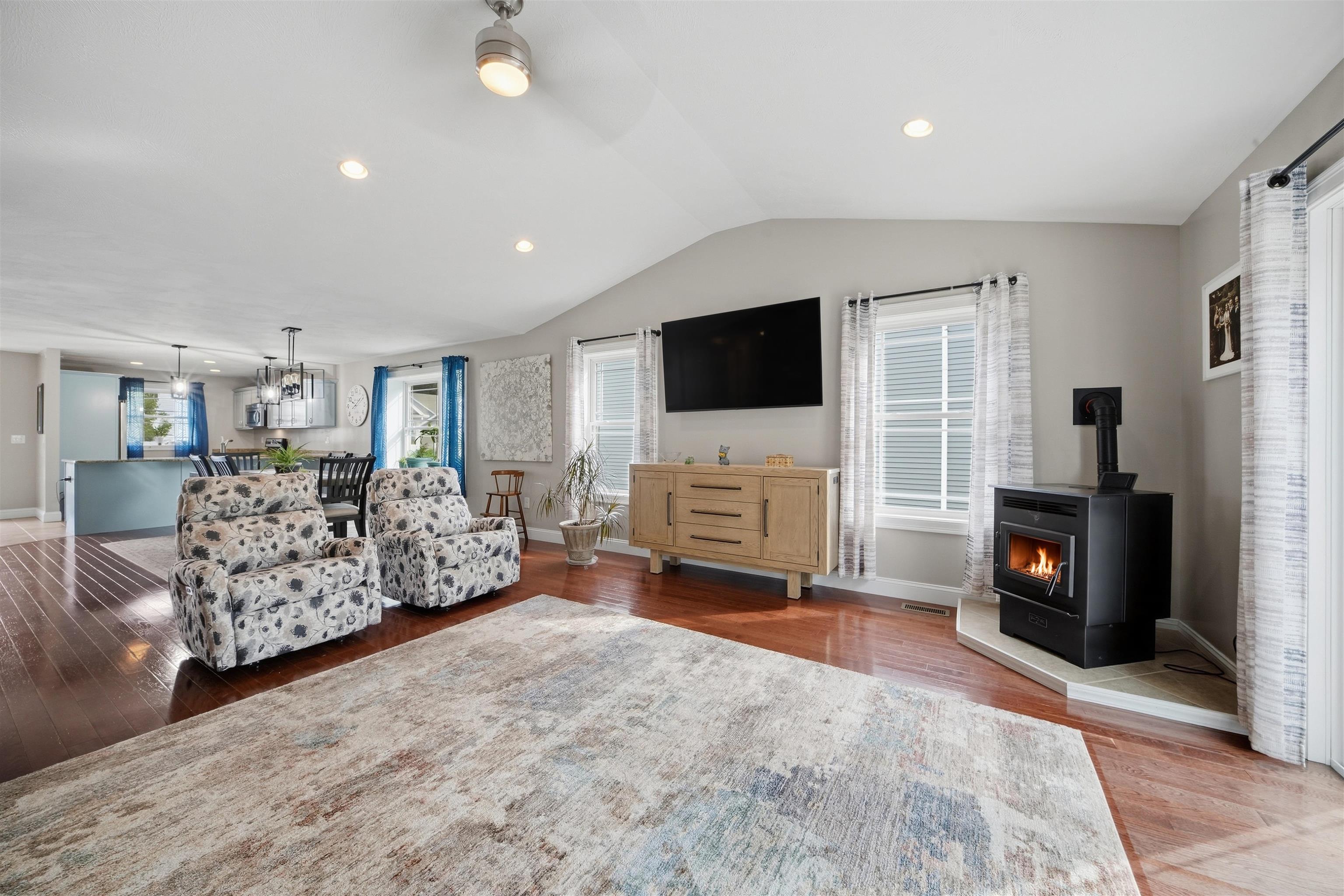 30 Sagewood Drive Property Photo 14